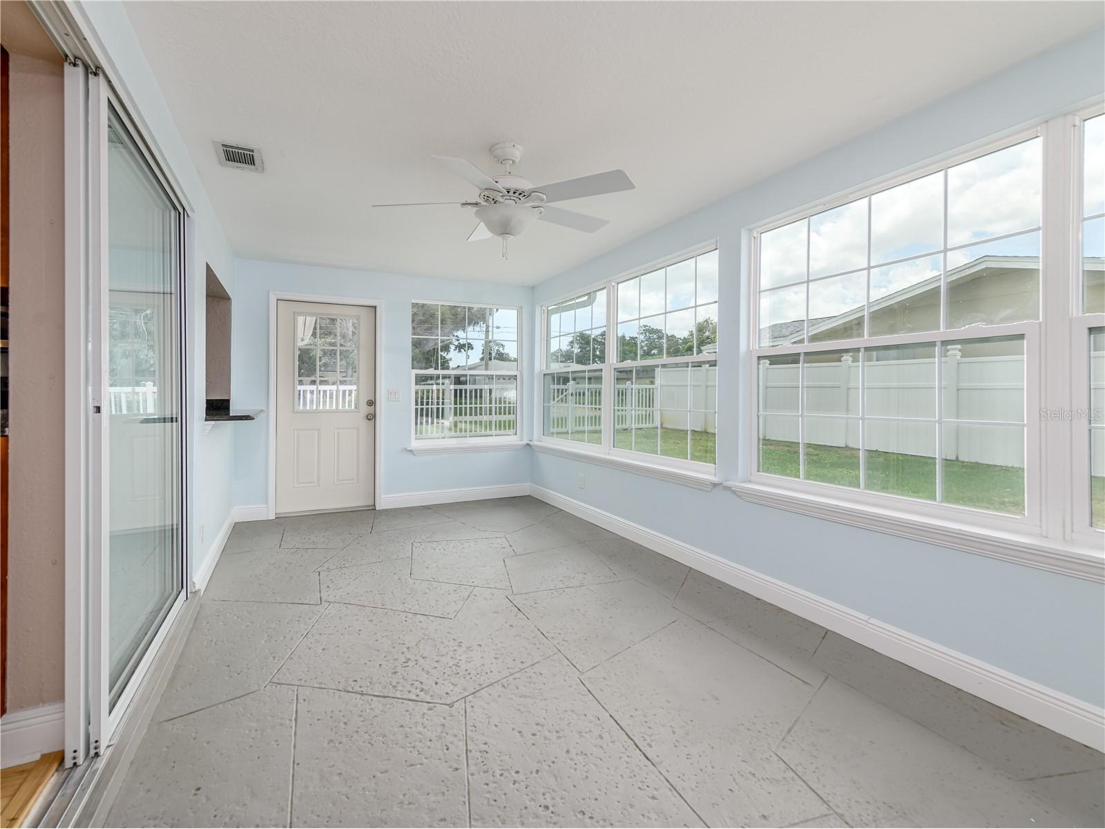 1661 Algonquin Drive Clearwater FL 33755 TB8532253 image3