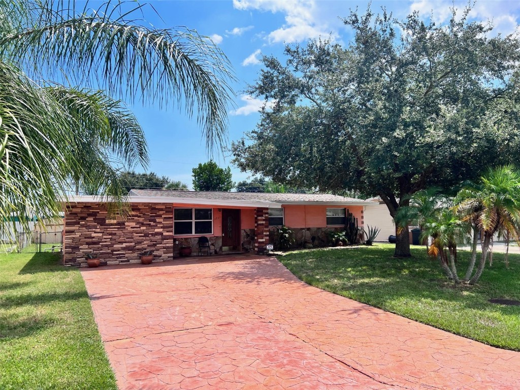 1661 Golfview Boulevard South Daytona FL 32119 V4937983 image1