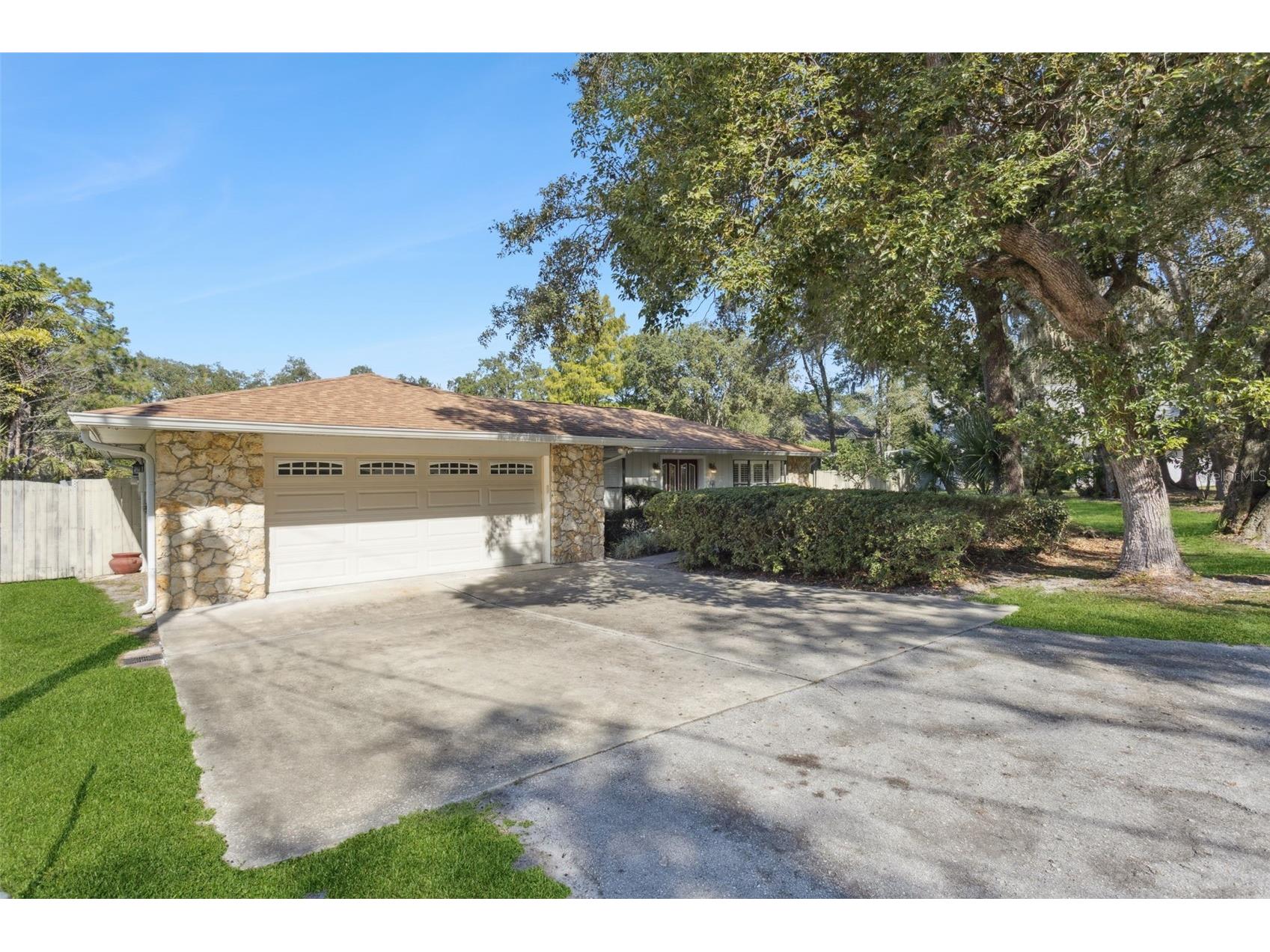 1661 Overlook Road Longwood FL 32750 - LAKE MYRTLE O6353944 image1