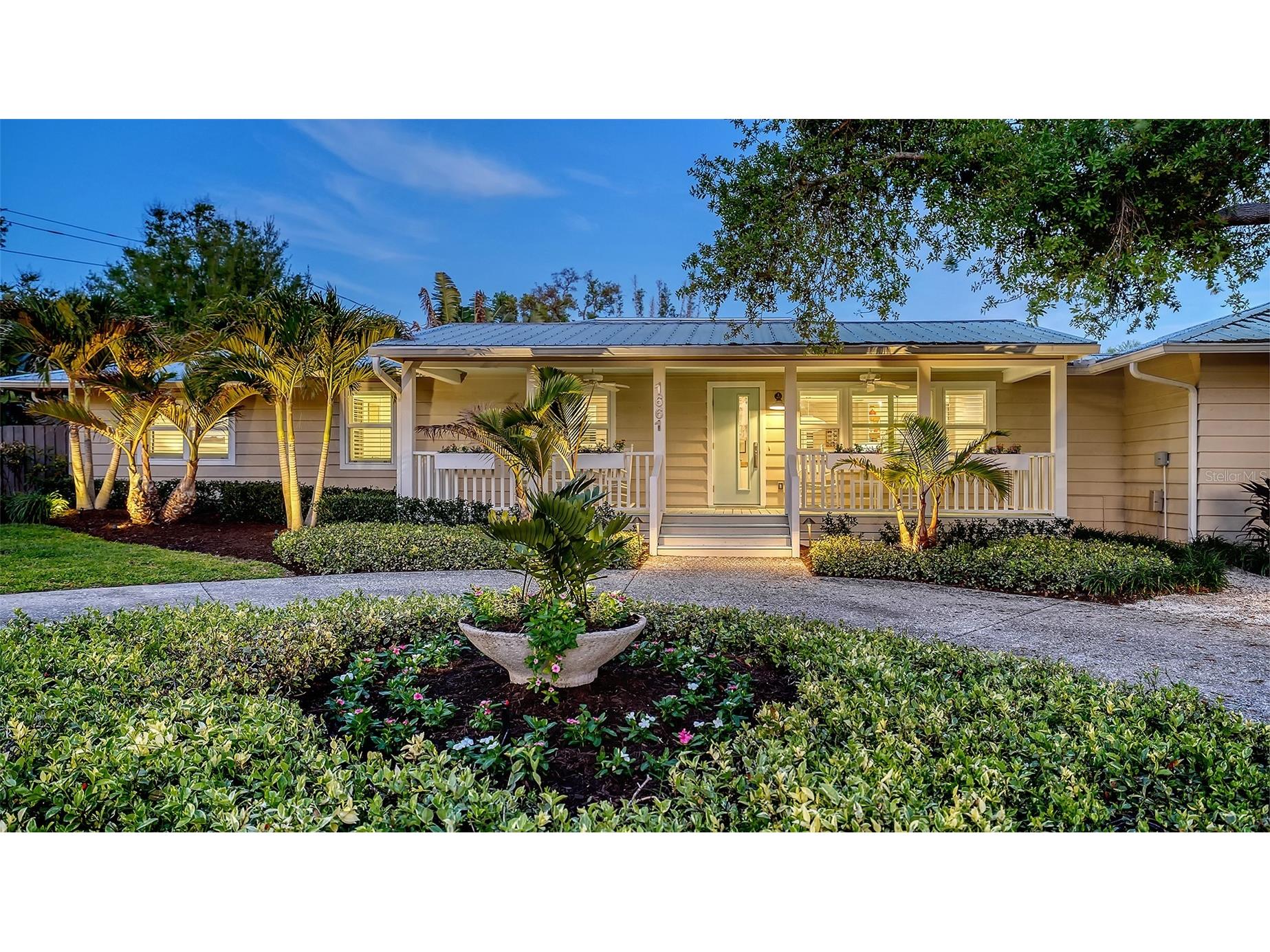 1661 S Jefferson Avenue Sarasota FL 34239 A4684656 image1