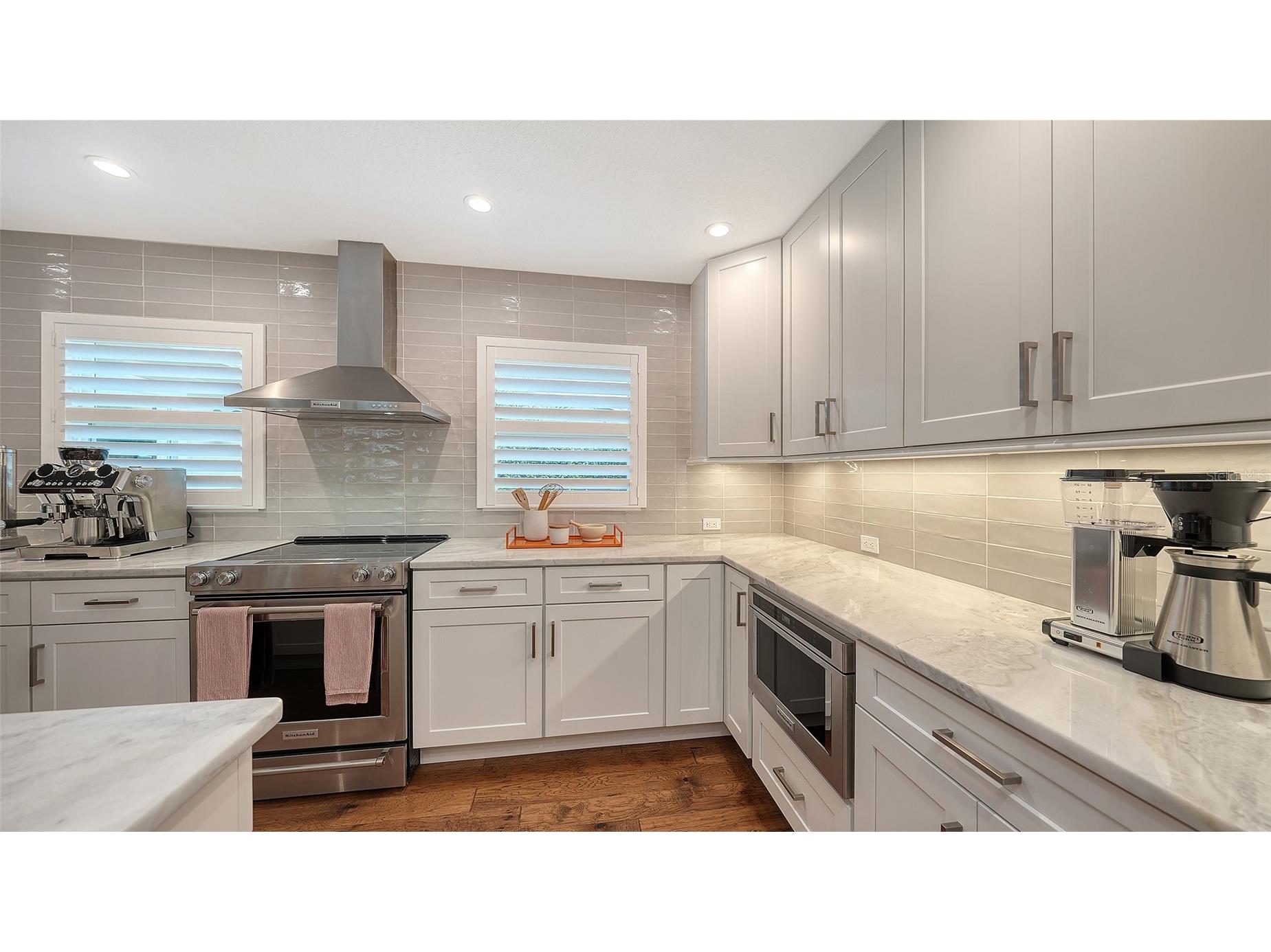 1661 S Jefferson Avenue Sarasota FL 34239 A4684656 image30