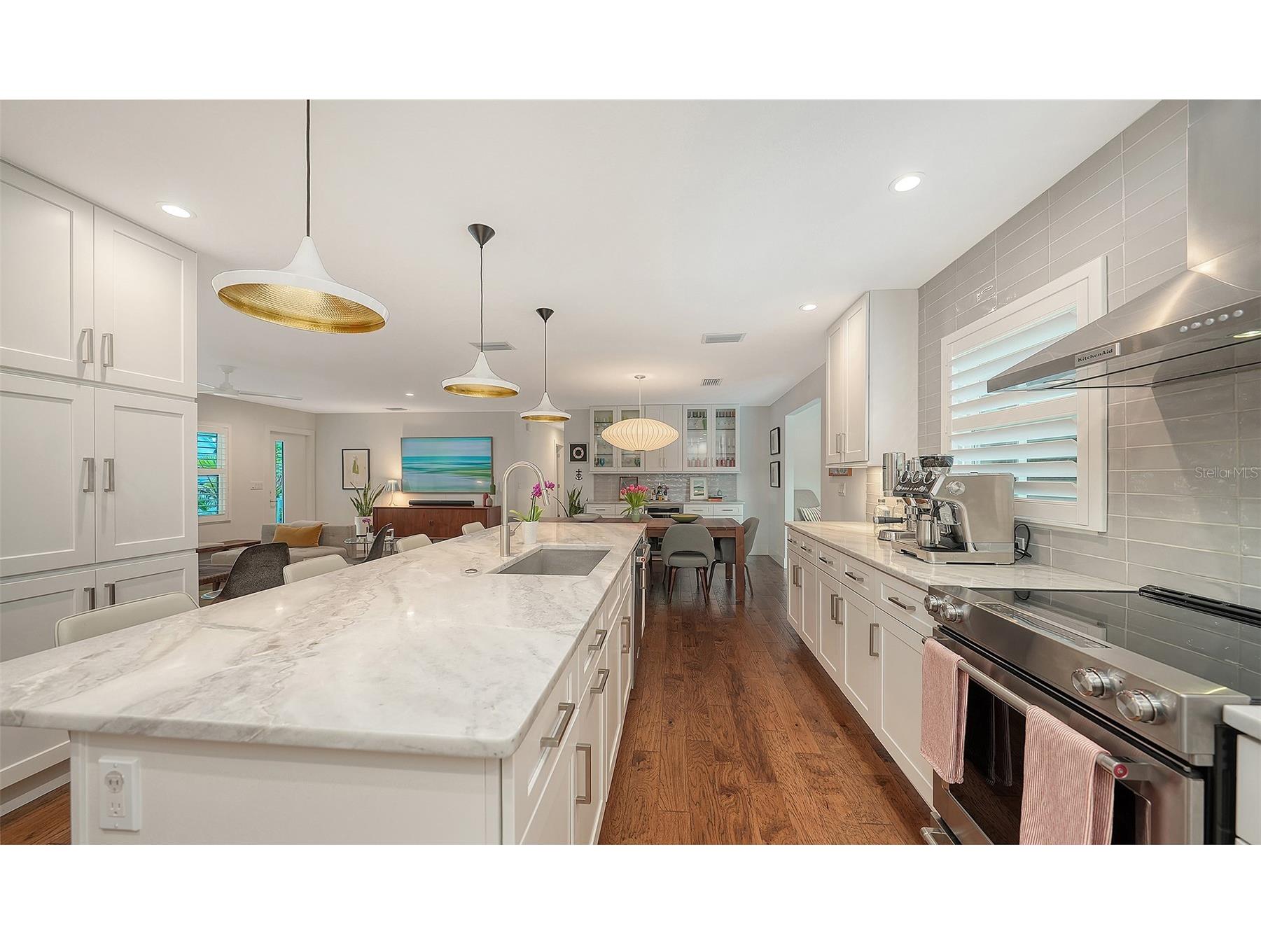 1661 S Jefferson Avenue Sarasota FL 34239 A4684656 image31