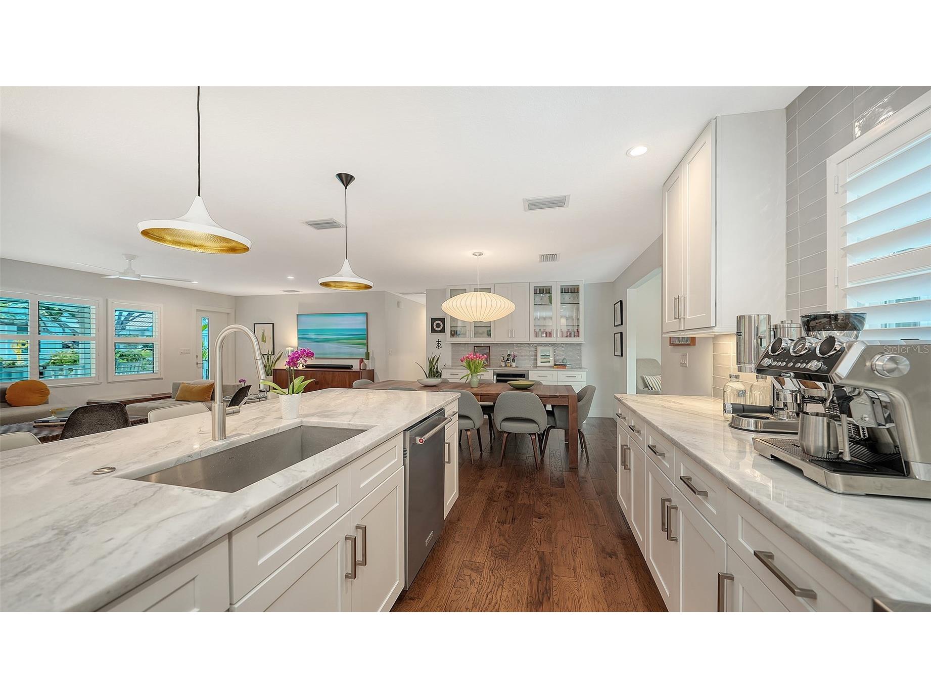 1661 S Jefferson Avenue Sarasota FL 34239 A4684656 image32