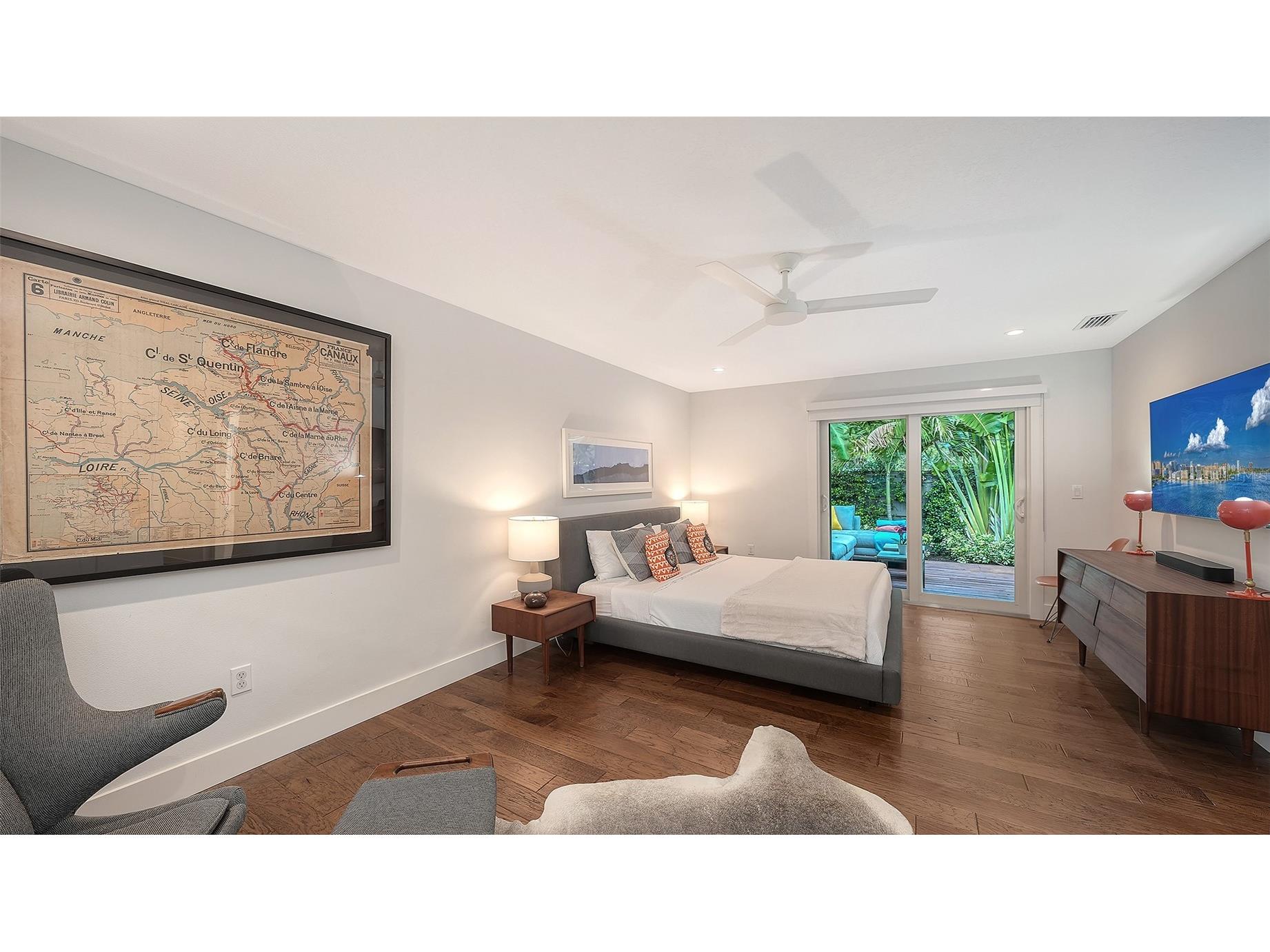 1661 S Jefferson Avenue Sarasota FL 34239 A4684656 image35