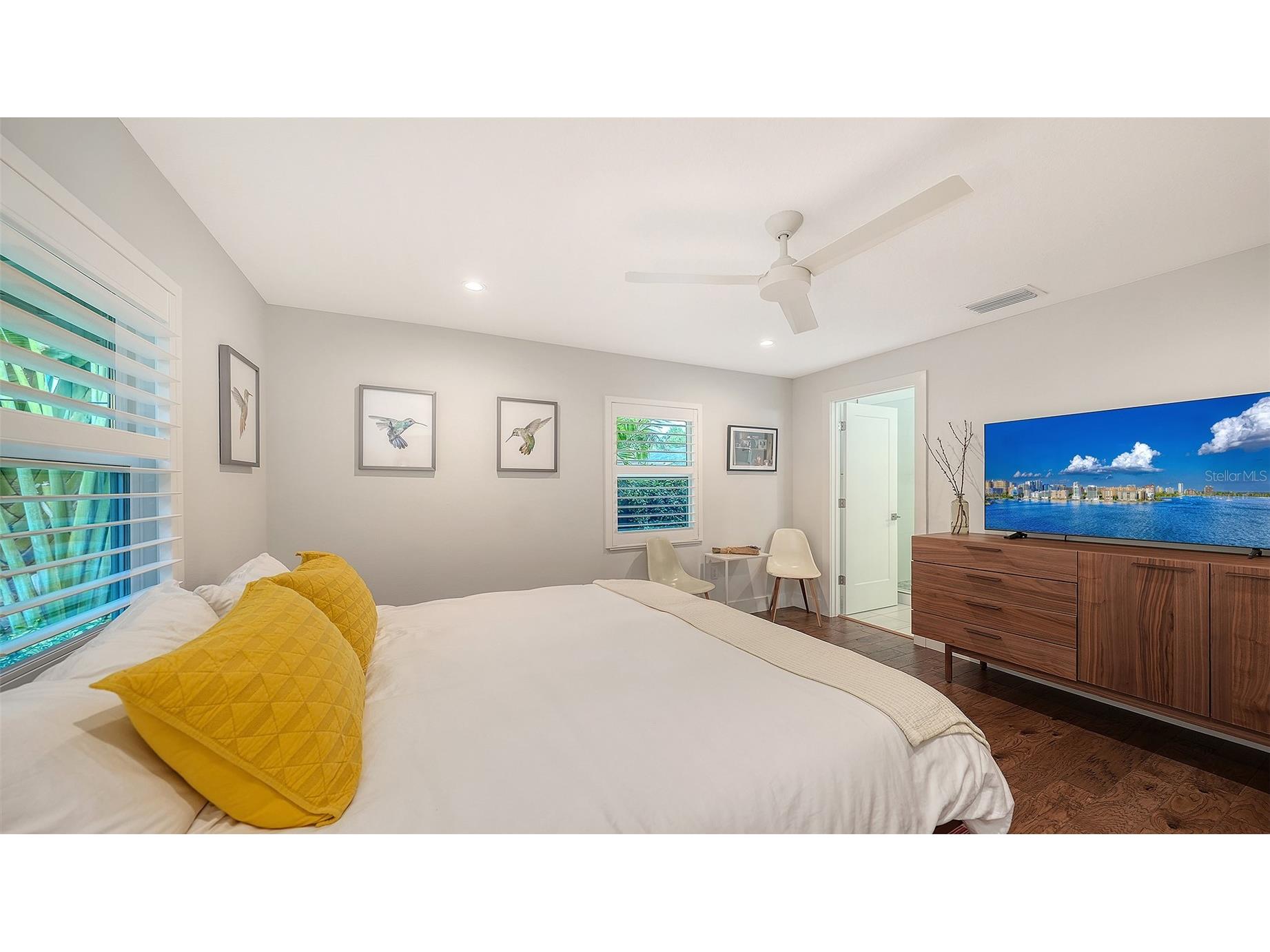 1661 S Jefferson Avenue Sarasota FL 34239 A4684656 image48