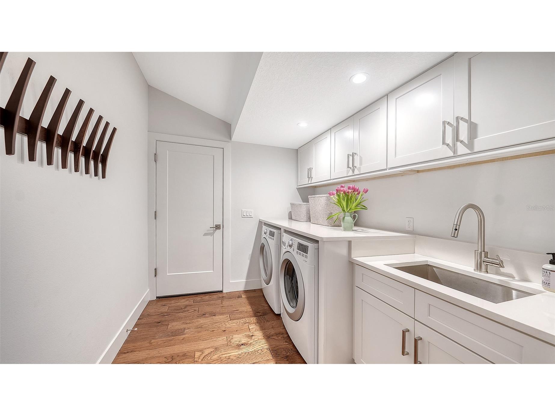 1661 S Jefferson Avenue Sarasota FL 34239 A4684656 image52