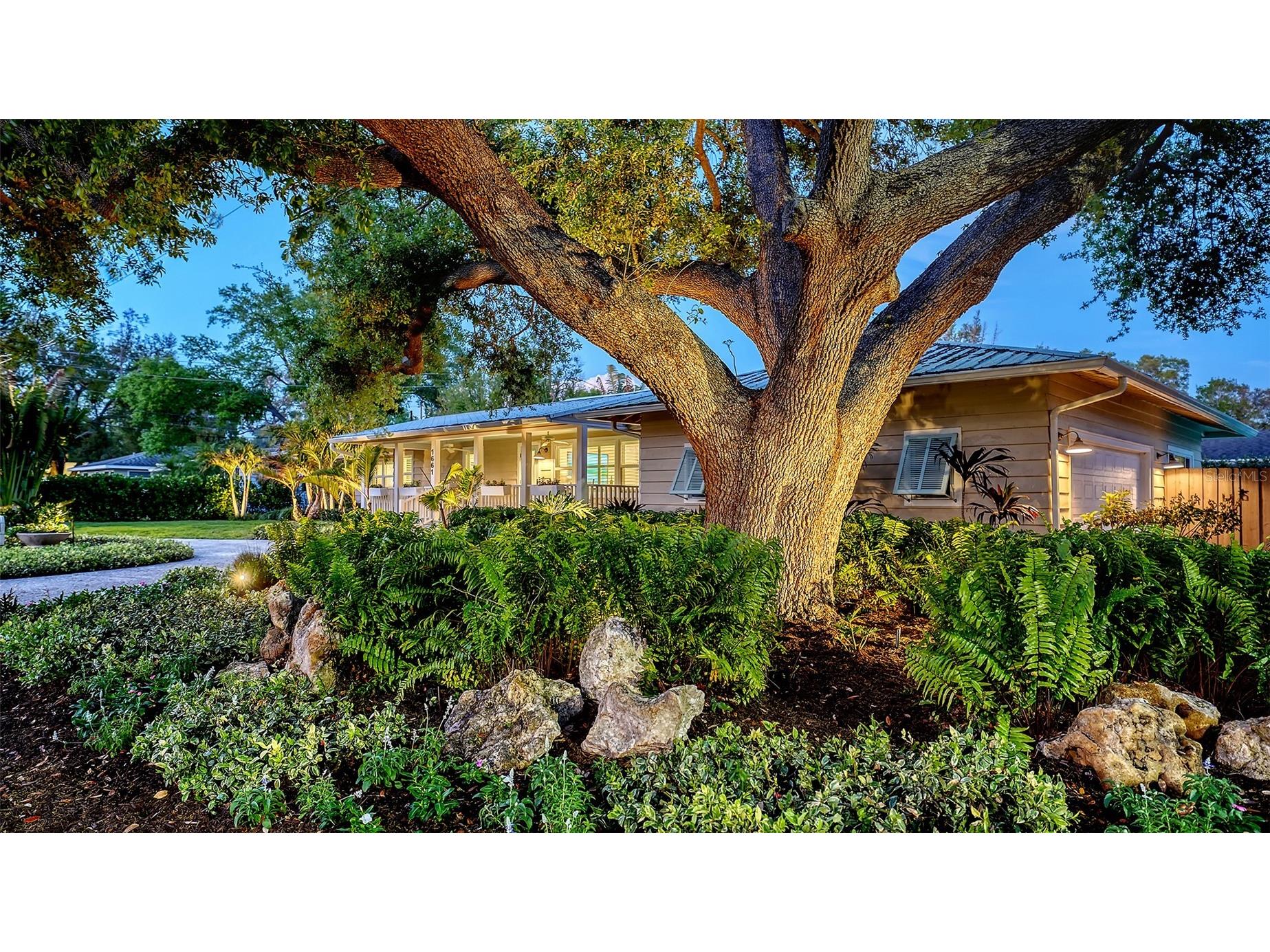 1661 S Jefferson Avenue Sarasota FL 34239 A4684656 image60