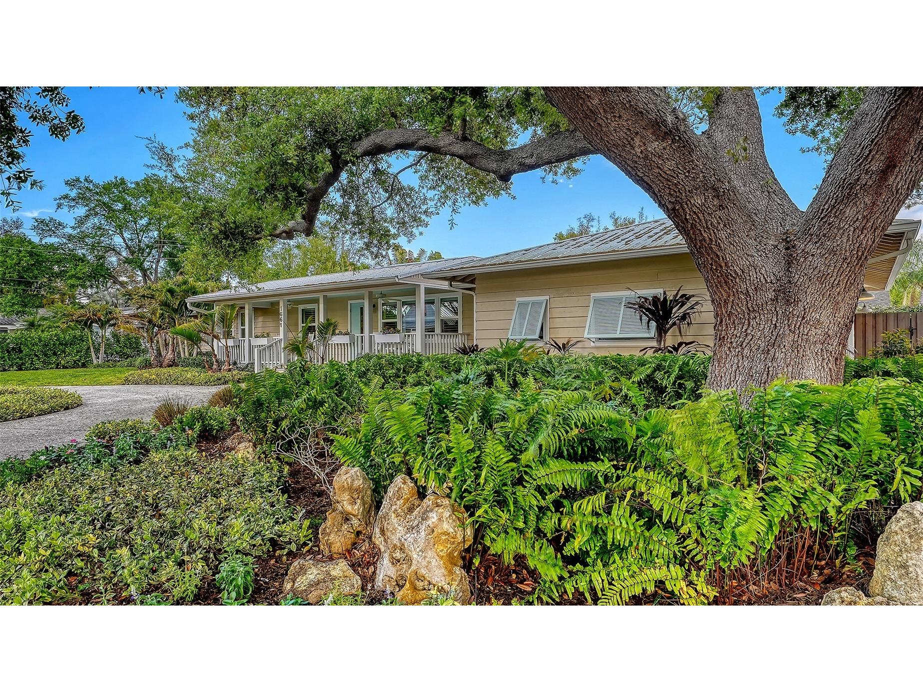 1661 S Jefferson Avenue Sarasota FL 34239 A4684656 image65