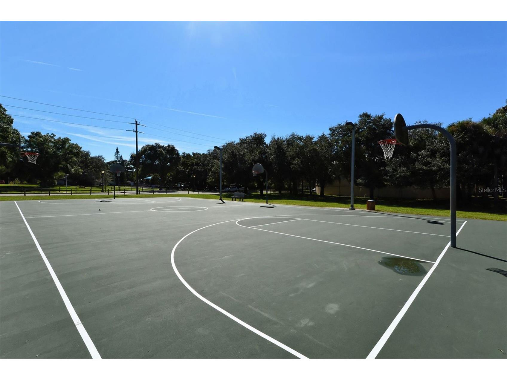 1661 S Jefferson Avenue Sarasota FL 34239 A4684656 image71