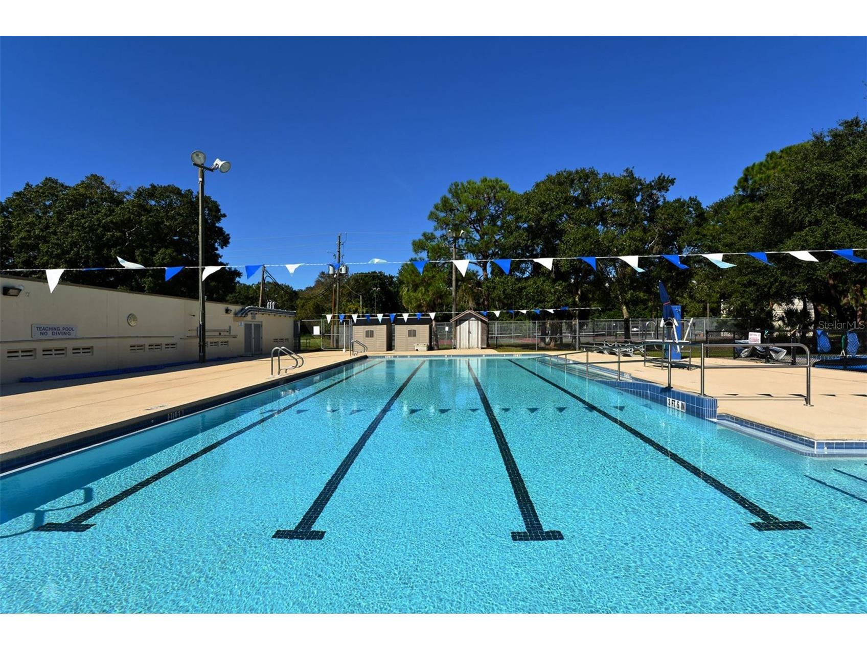 1661 S Jefferson Avenue Sarasota FL 34239 A4684656 image74