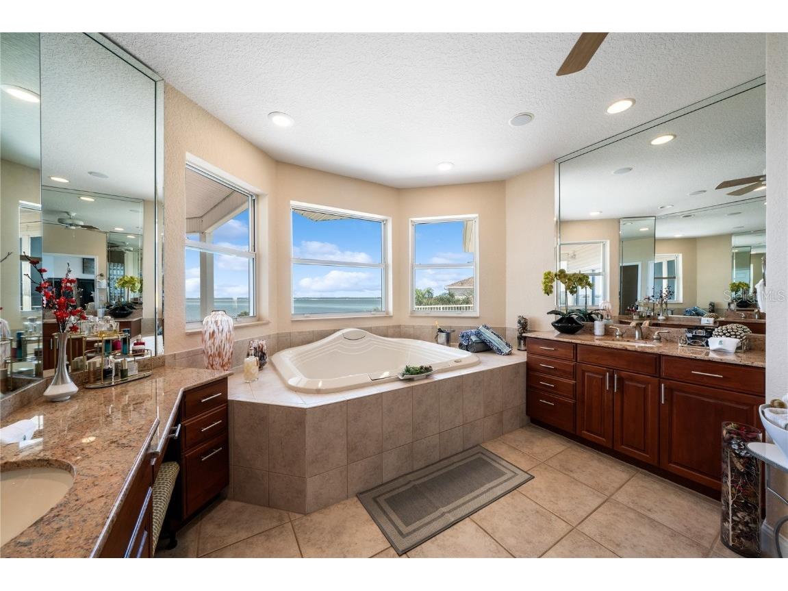 1661 Sea Breeze Drive Tarpon Springs FL 34689 TB8375405 image45