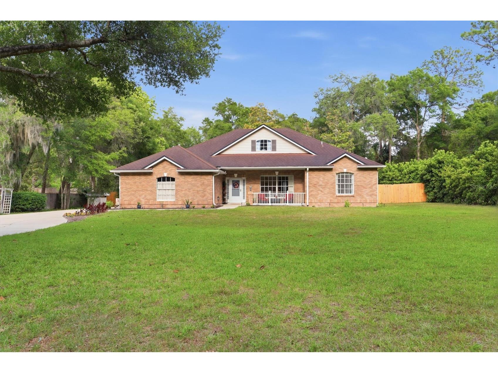 1661 Wondering Oak Lane Deland FL 32720 V4948817 image1