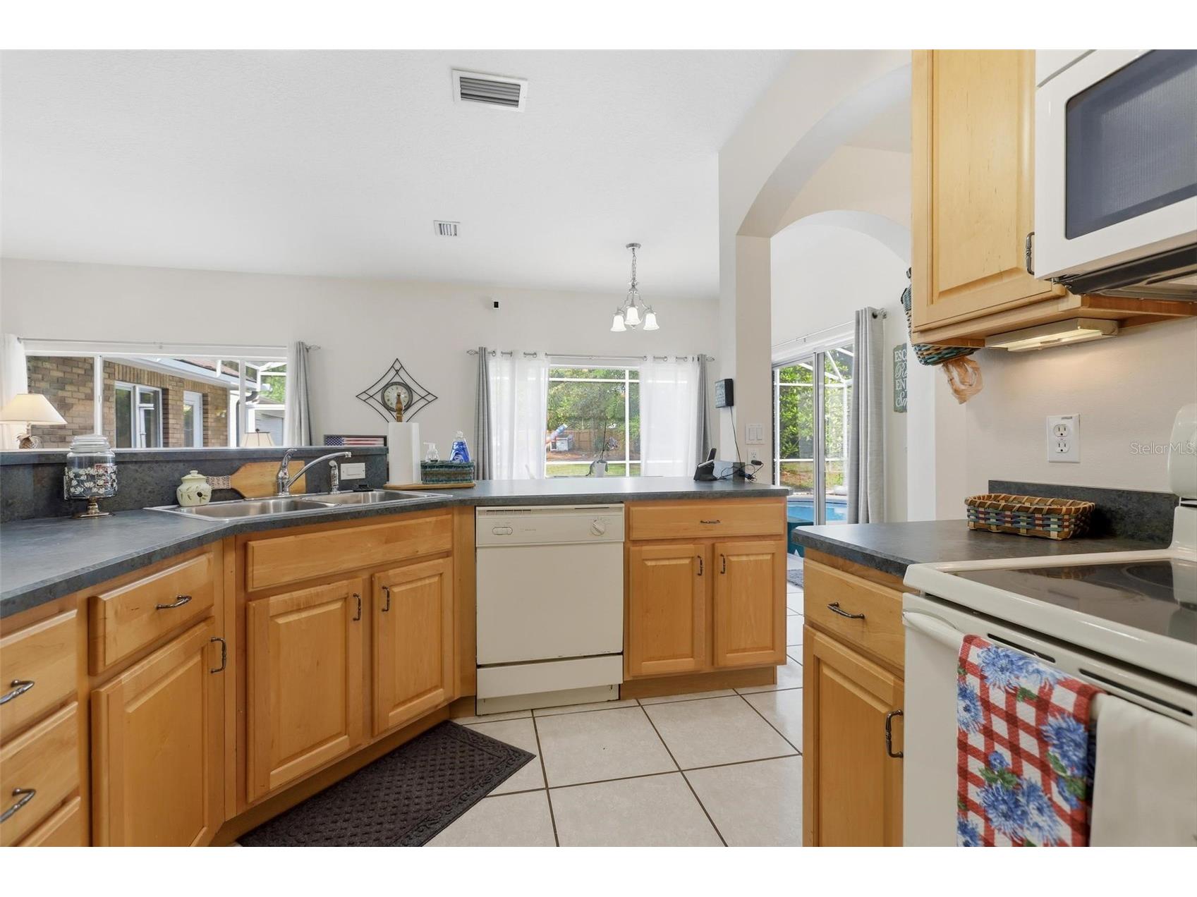 1661 Wondering Oak Lane Deland FL 32720 V4948817 image19