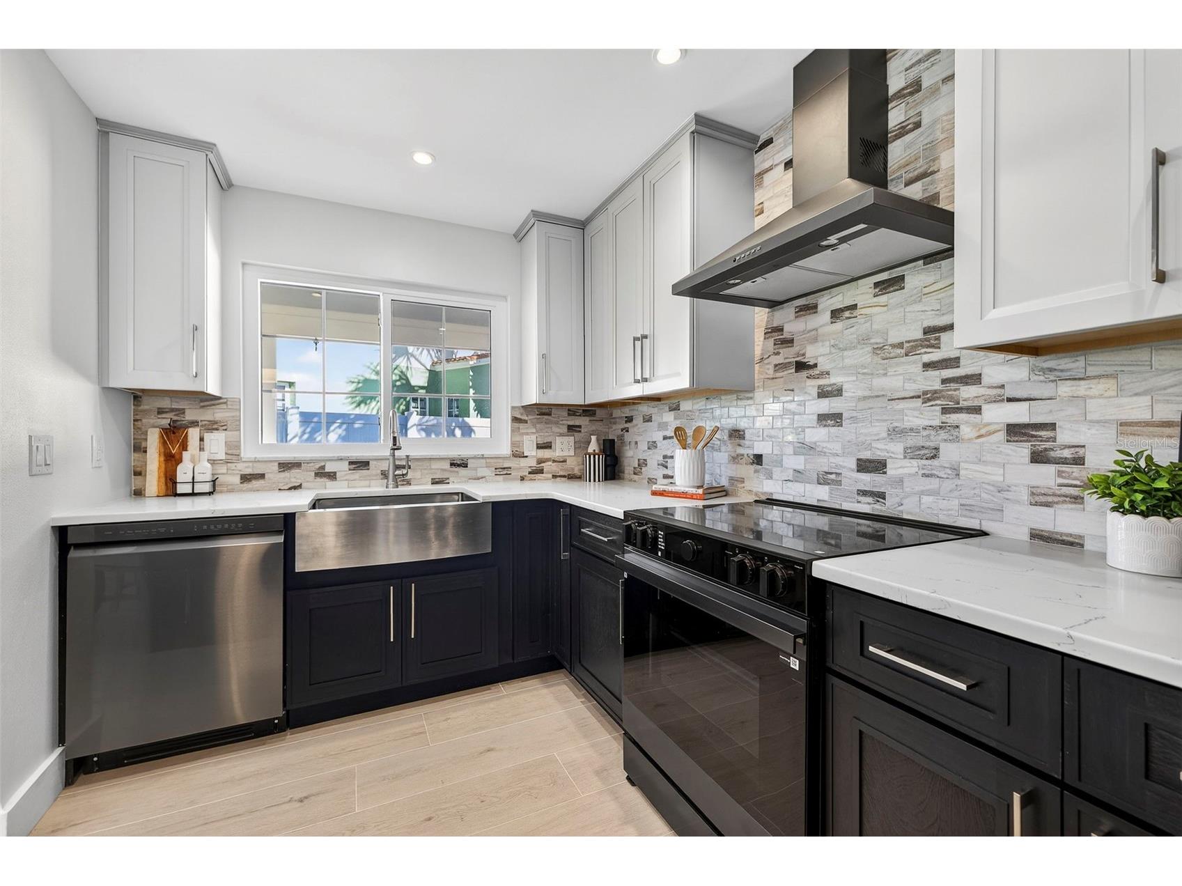 16611 Gulf Boulevard North Redington Beach FL 33708 TB8476837 image10