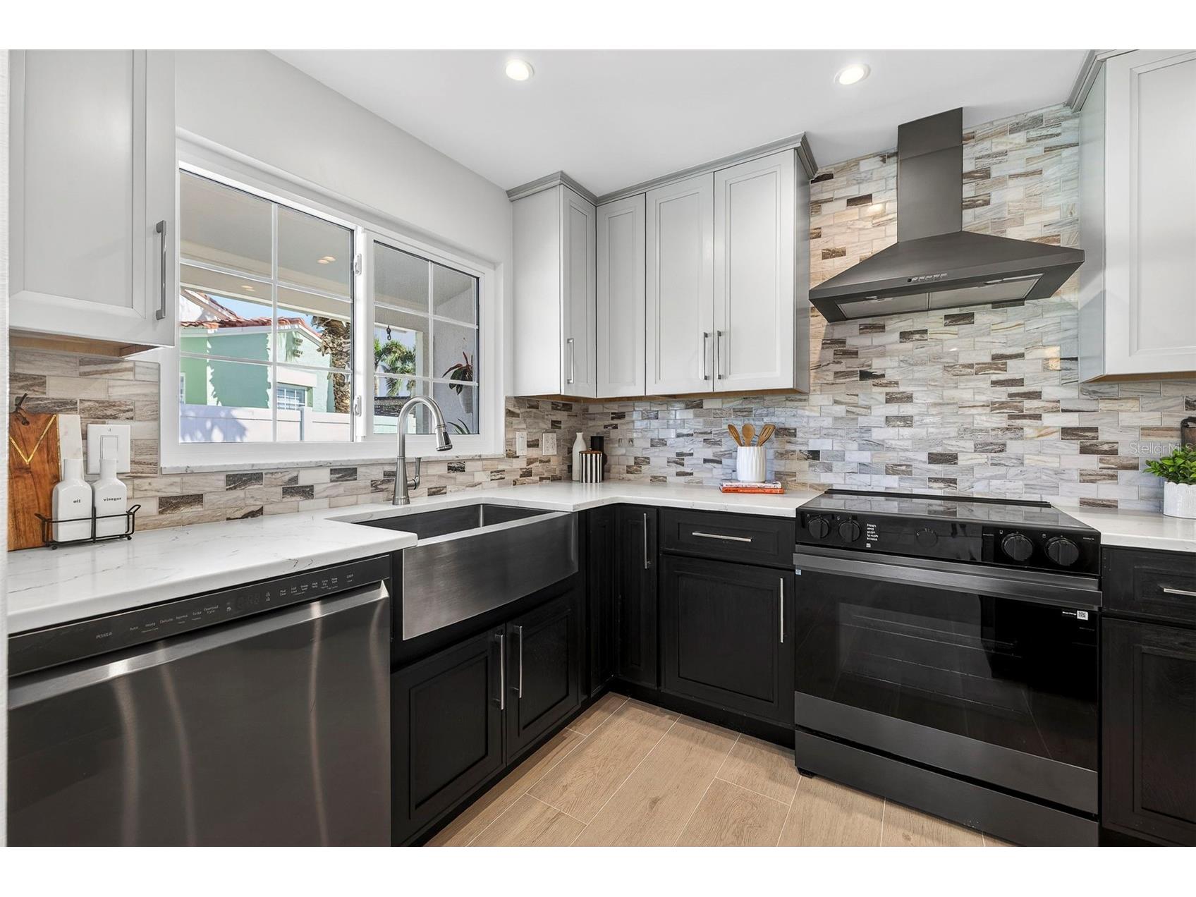16611 Gulf Boulevard North Redington Beach FL 33708 TB8476837 image13
