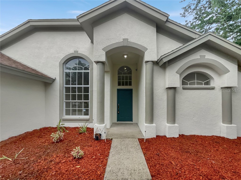 16612 Lake Heather Drive Tampa FL 33618 O6129191 image1