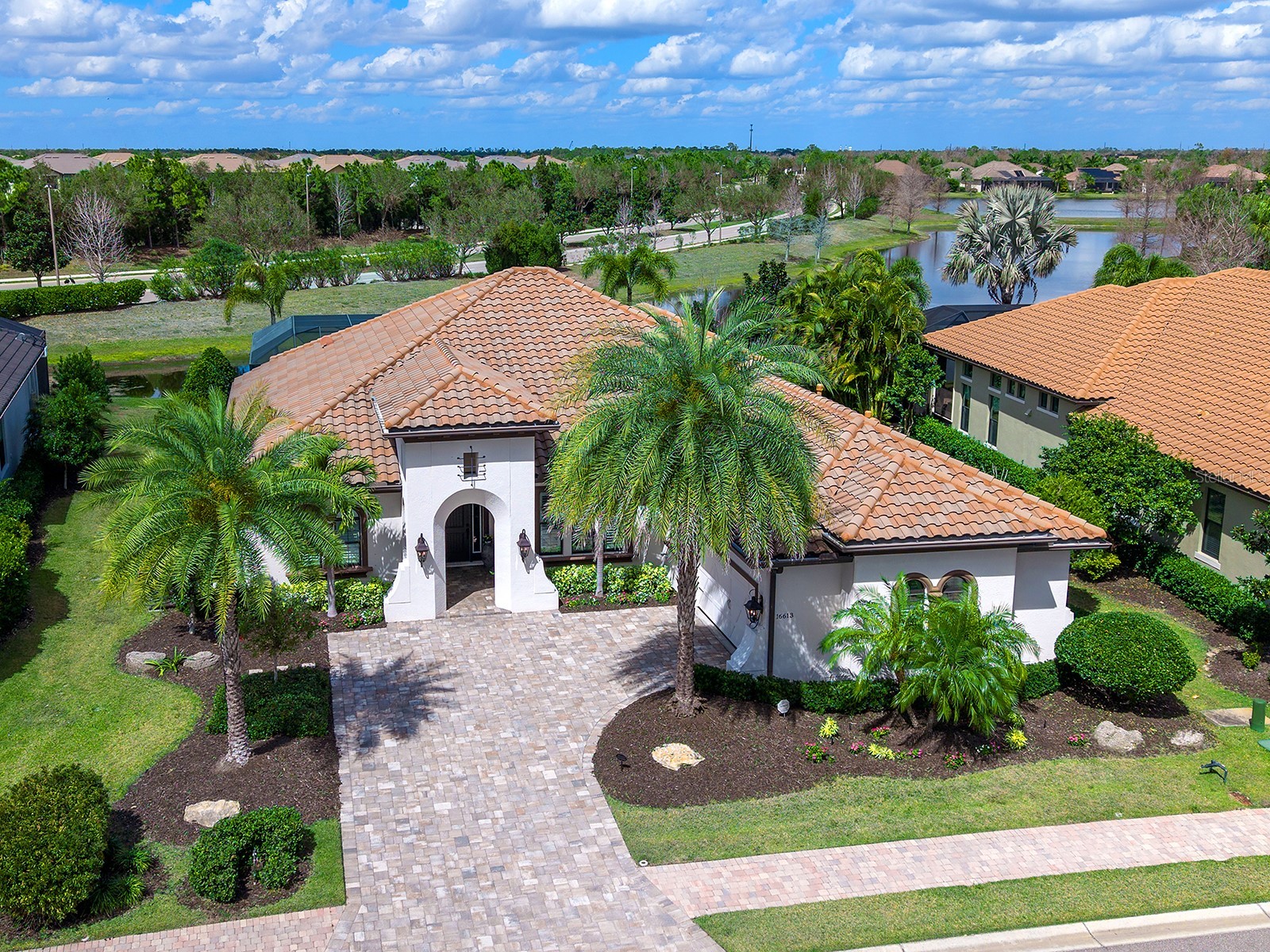 16613 Berwick Terrace Lakewood Ranch FL 34202 A4684539 image5