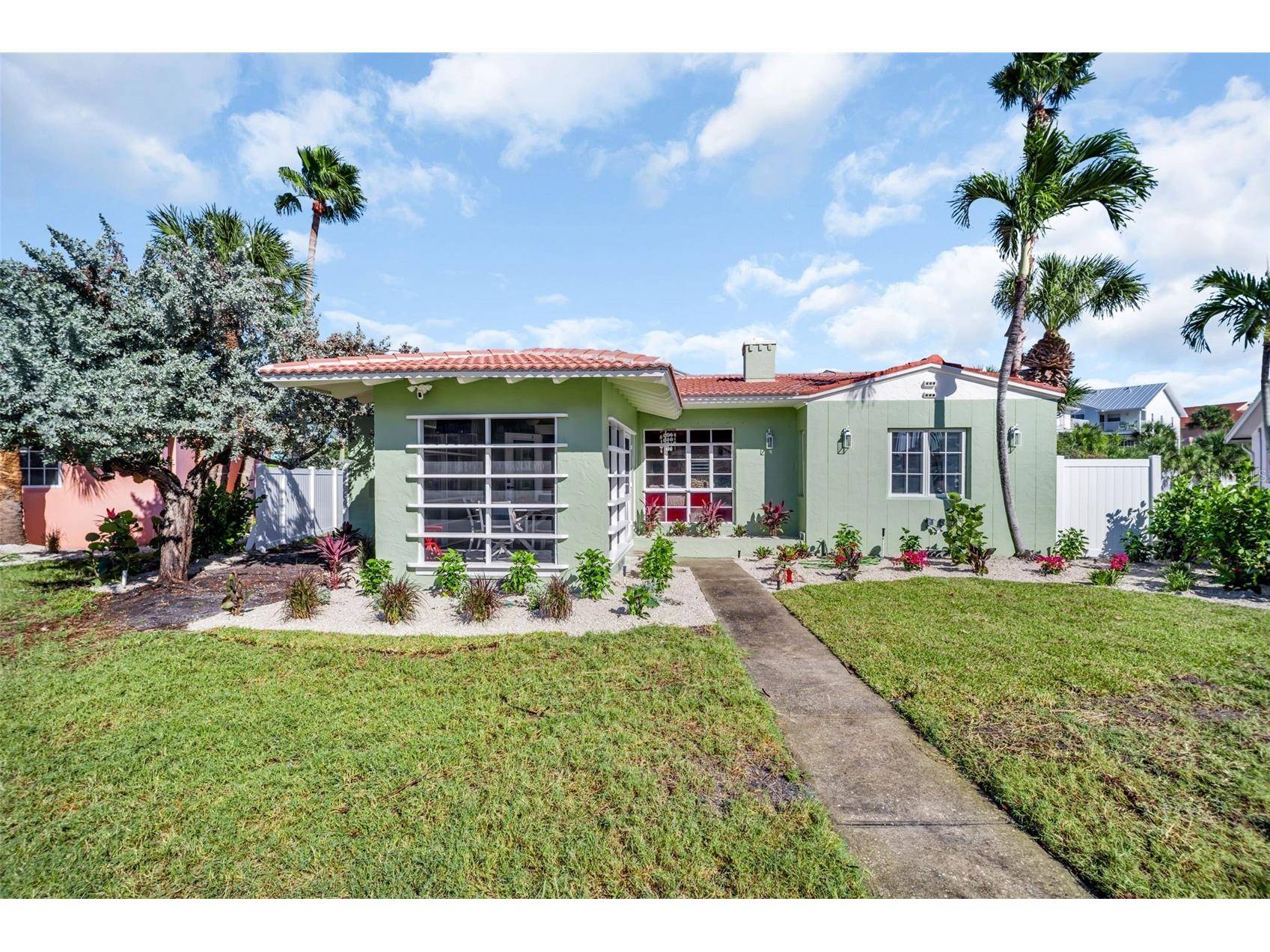 16613 Gulf Boulevard Madeira Beach FL 33708 TB8477522 image1