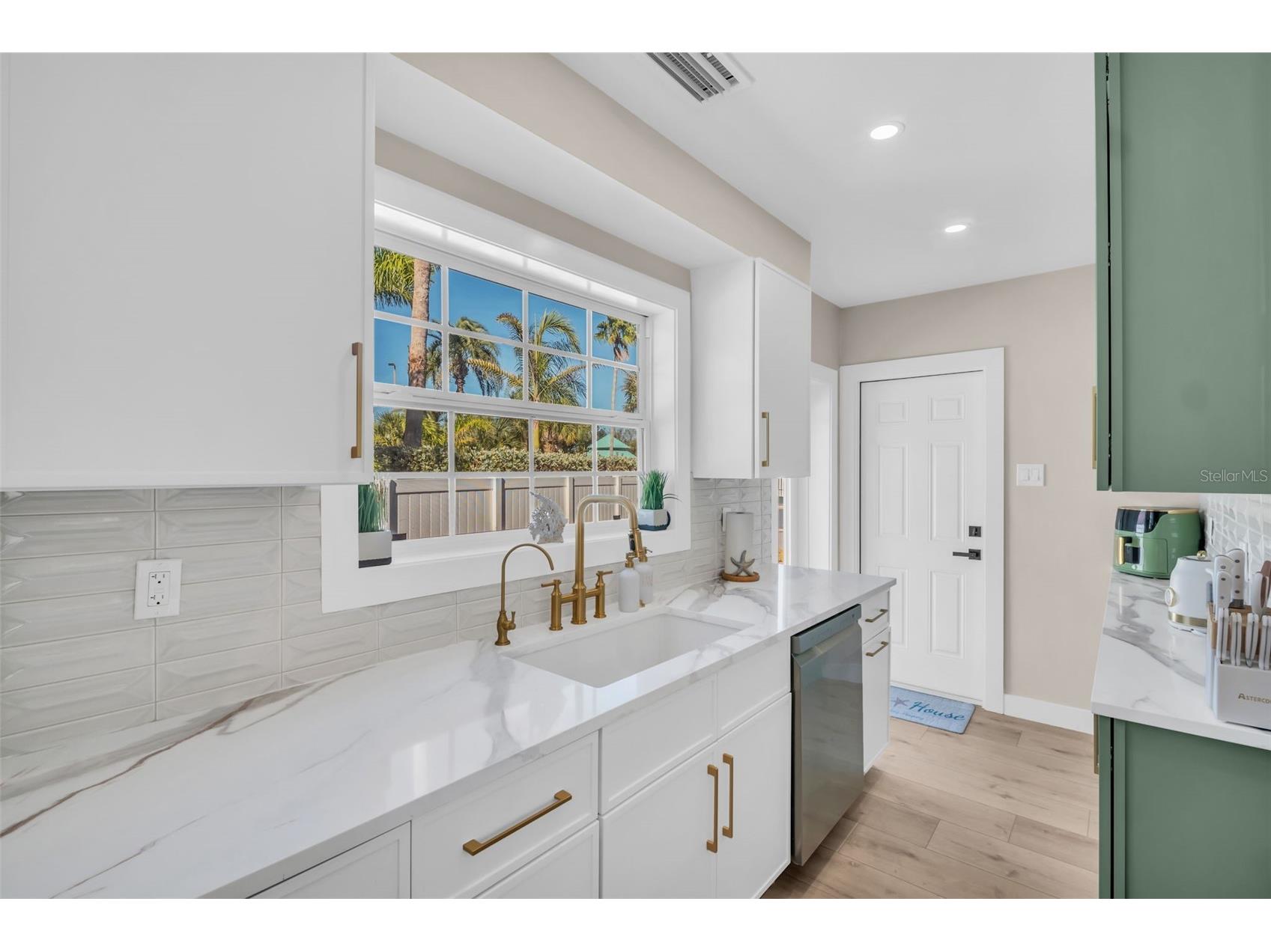 16613 Gulf Boulevard Madeira Beach FL 33708 TB8477522 image11