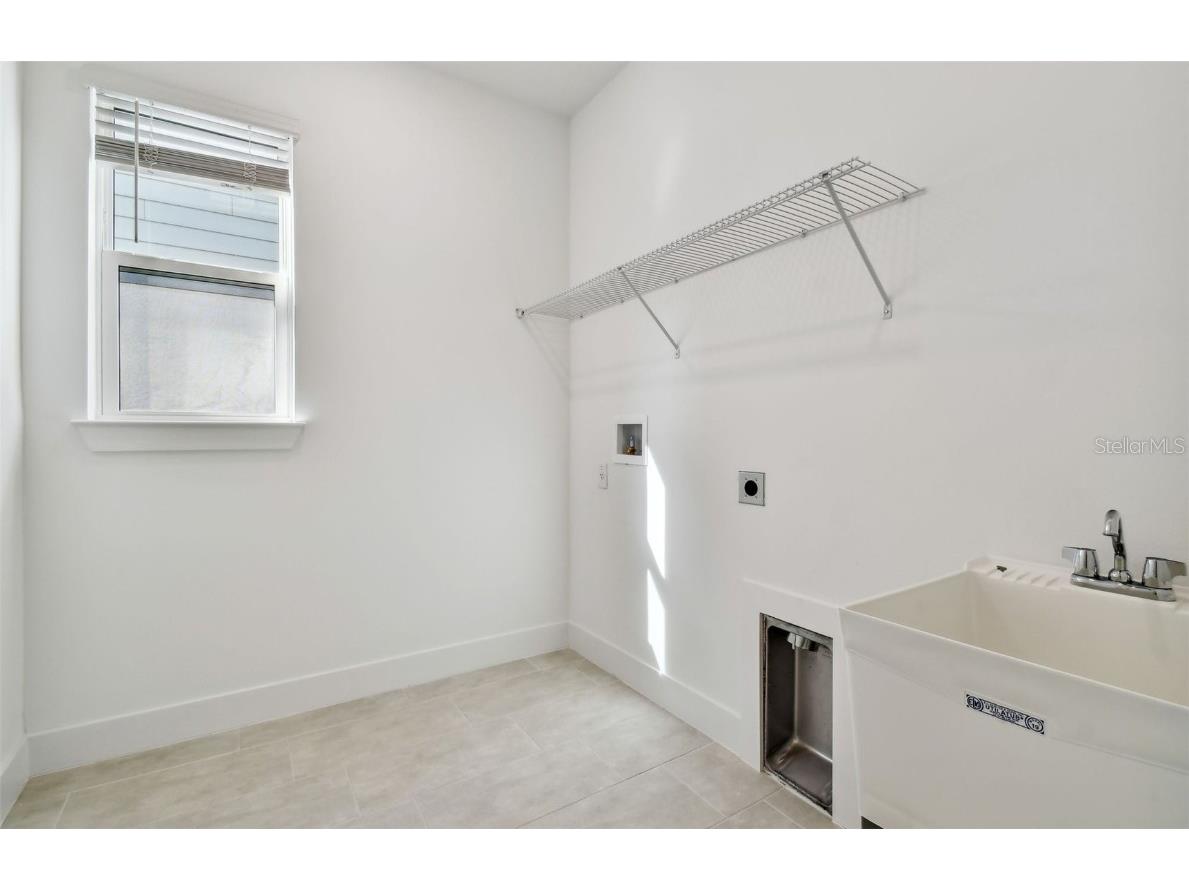 1662 Shields Point Zephyrhills FL 33541 TB8454191 image22