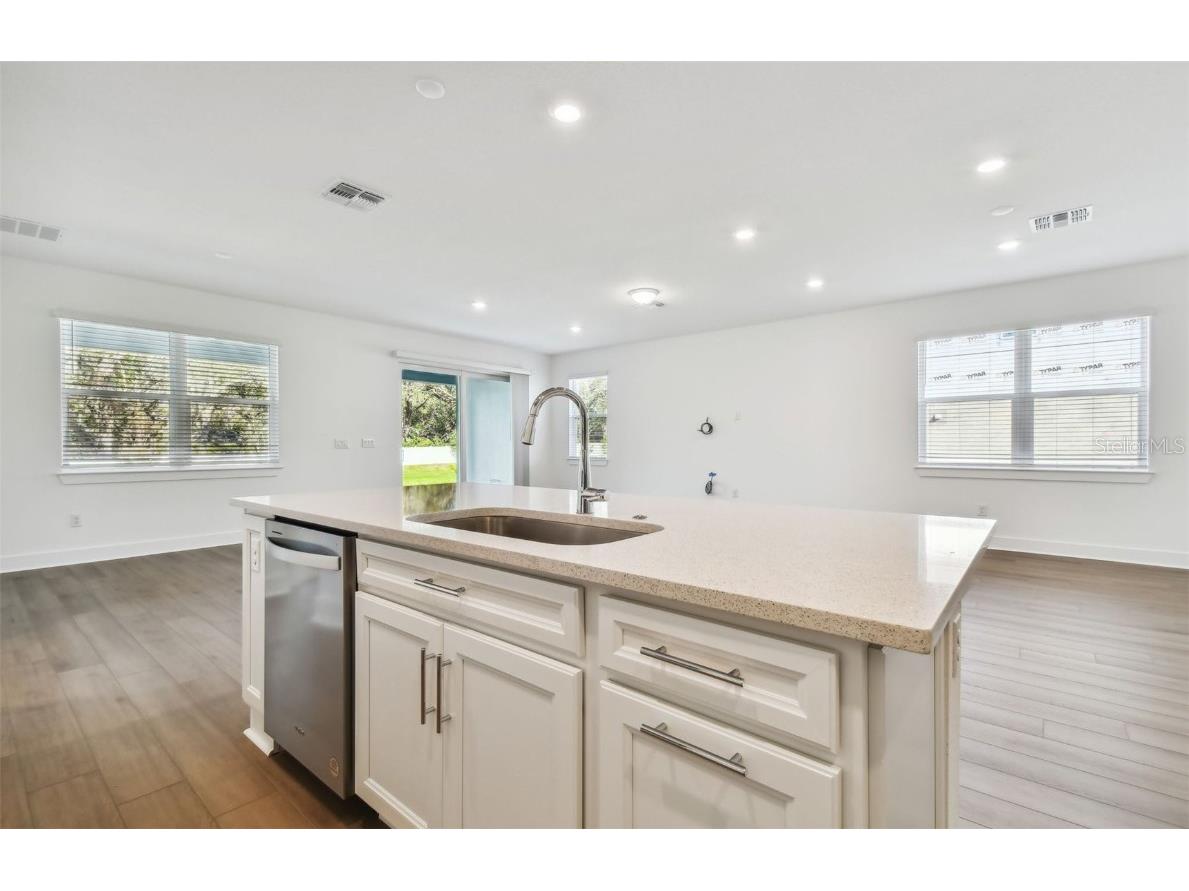 1662 Shields Point Zephyrhills FL 33541 TB8454191 image7