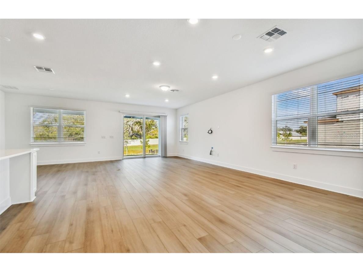 1662 Shields Point Zephyrhills FL 33541 TB8454191 image9