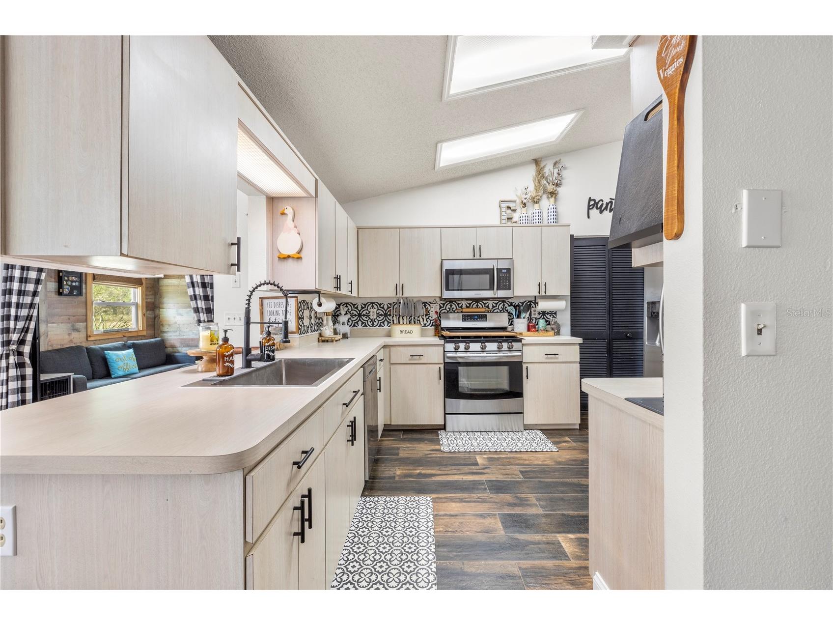 16620 Kerry Hills Lane Spring Hill FL 34610 W7884659 image6