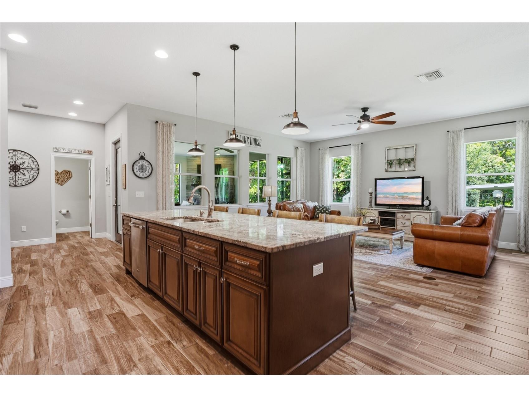 16622 Lakeshore Road Tampa FL 33624 - LAKE LECLARE TB8520081 image15