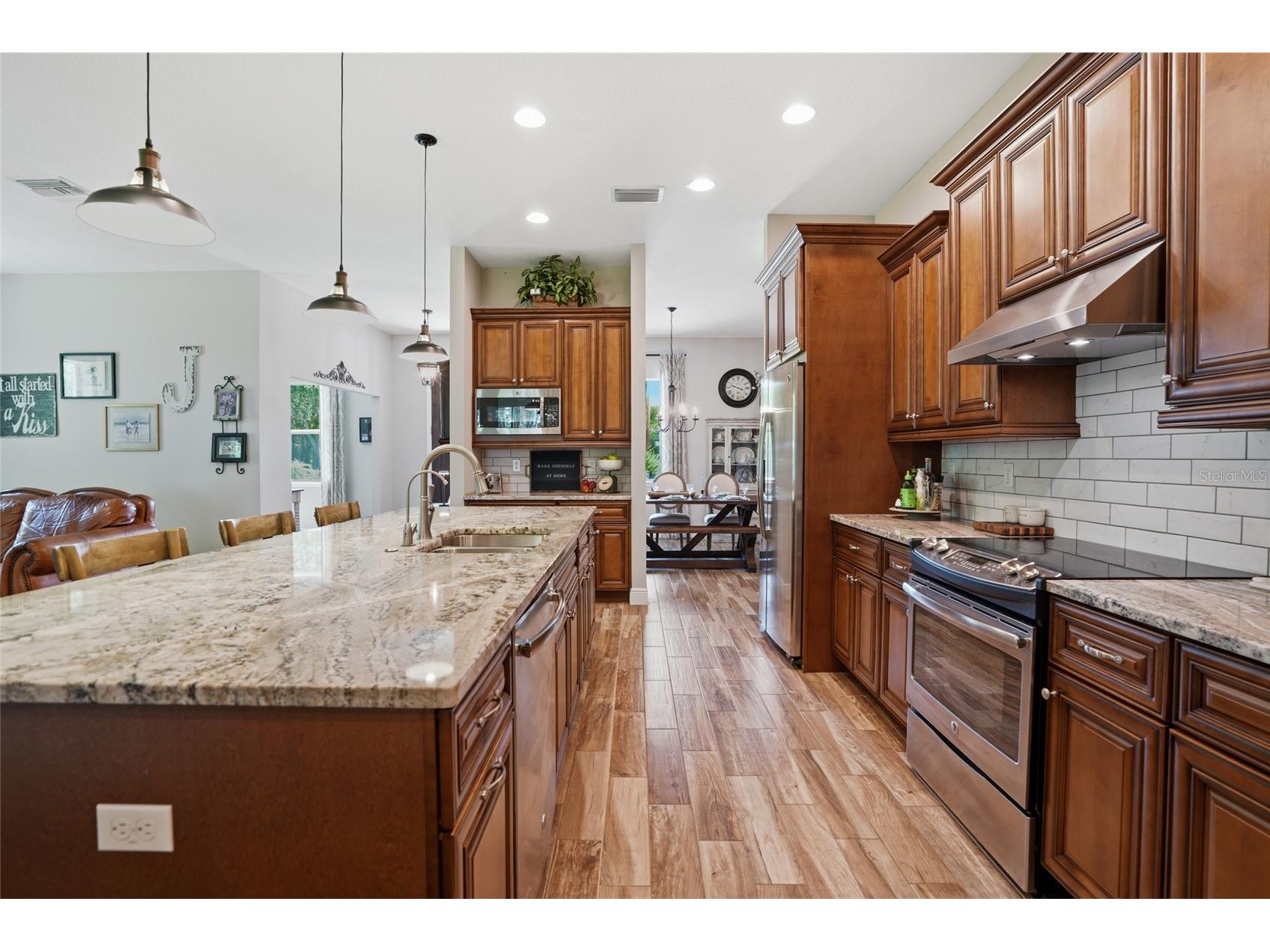 16622 Lakeshore Road Tampa FL 33624 - LAKE LECLARE TB8520081 image19