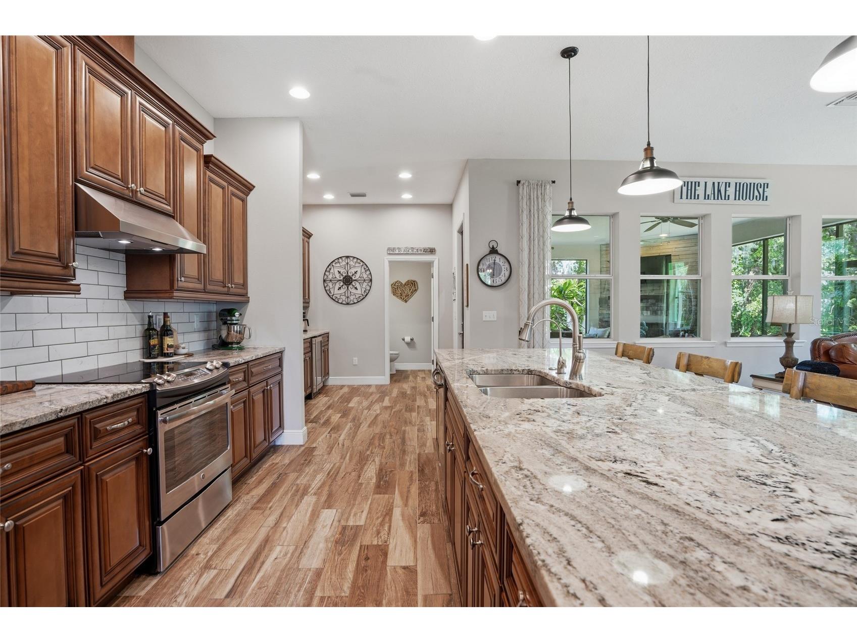 16622 Lakeshore Road Tampa FL 33624 - LAKE LECLARE TB8520081 image21