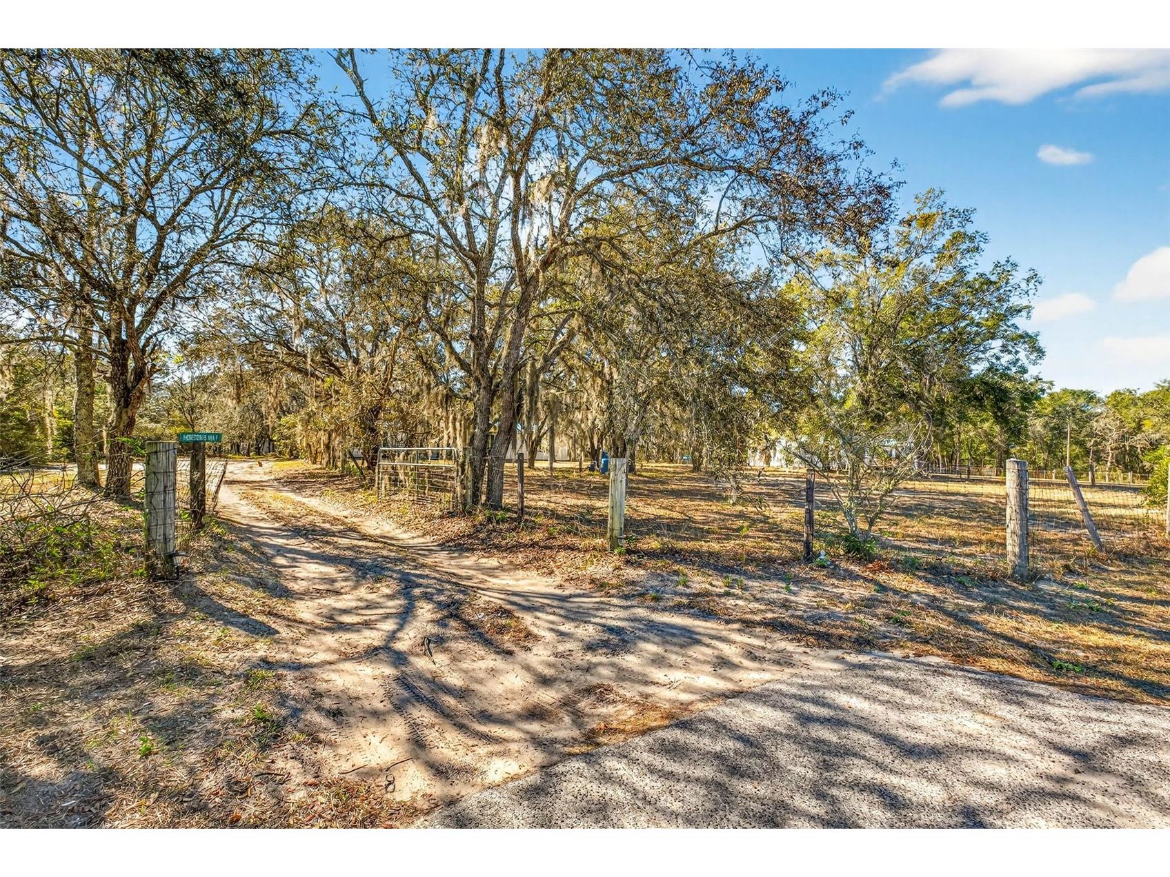 16624 Helen K Drive Spring Hill FL 34610 W7882365 image2