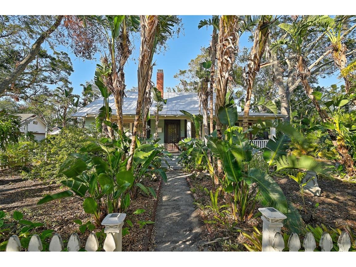 1663 4th Street Sarasota FL 34236 A4623779 image1