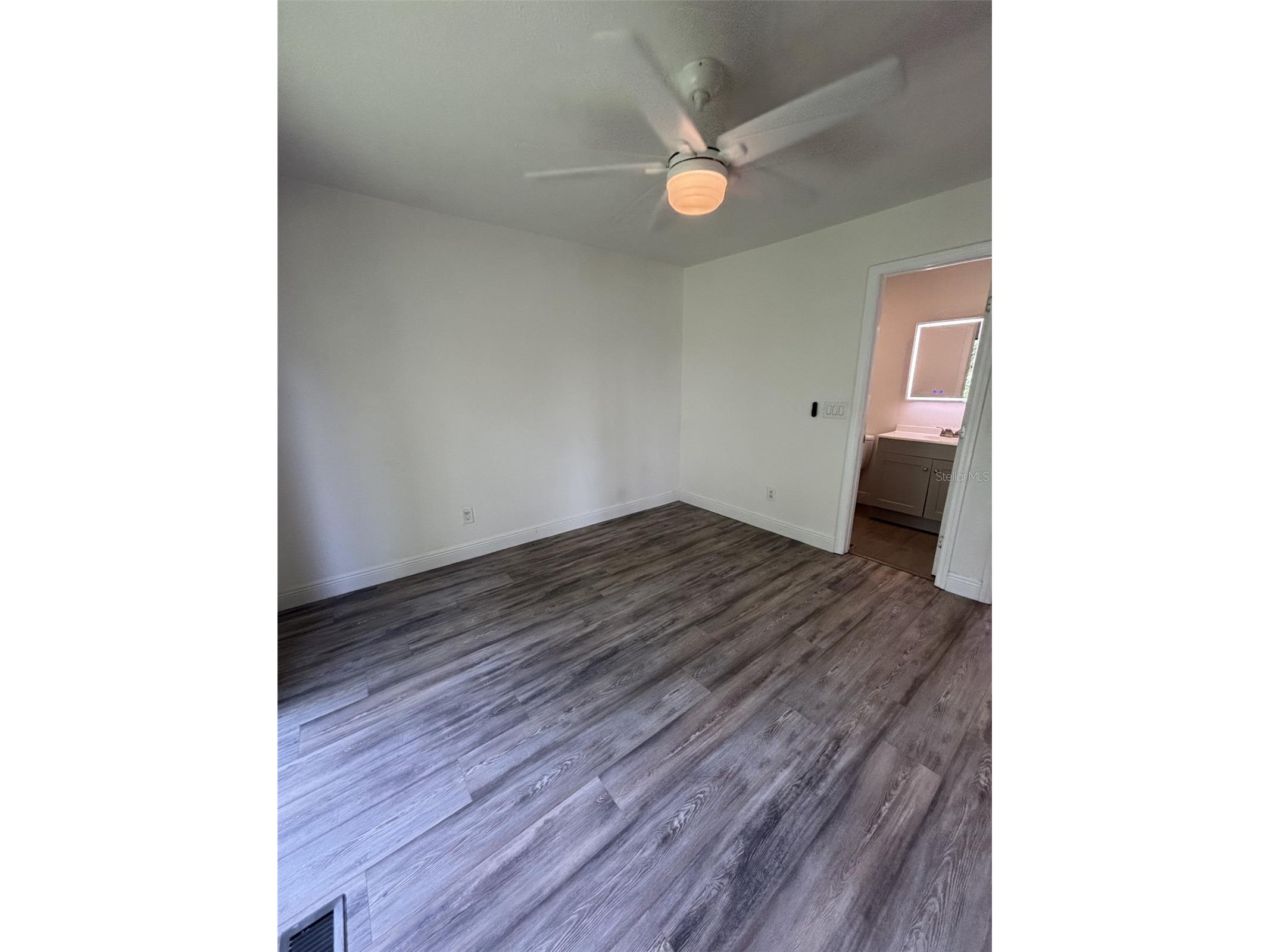 16638 Brigadoon Drive Tampa FL 33618 TB8530673 image22