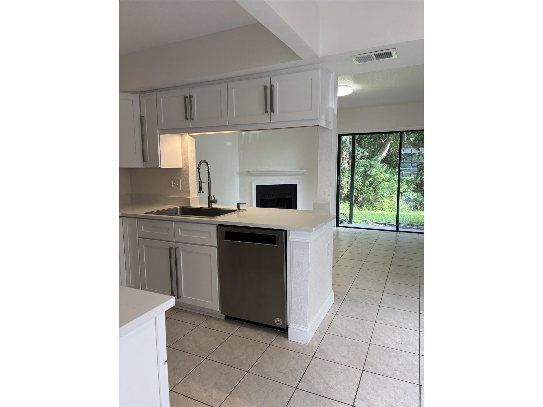 16638 Brigadoon Drive Tampa FL 33618 TB8530673 image8
