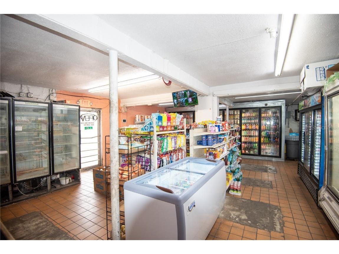 1664 15th Avenue S Saint Petersburg FL 33712 TB8373381 image17