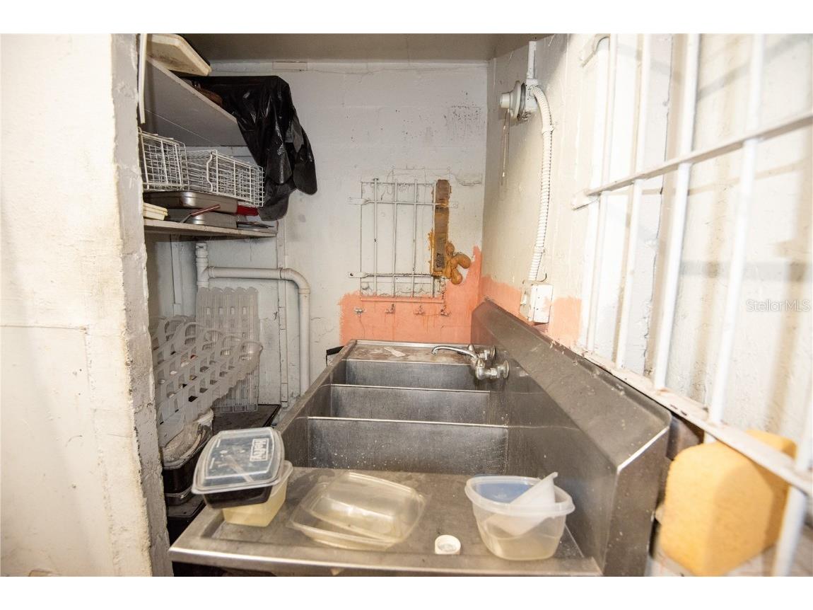 1664 15th Avenue S Saint Petersburg FL 33712 TB8373381 image24