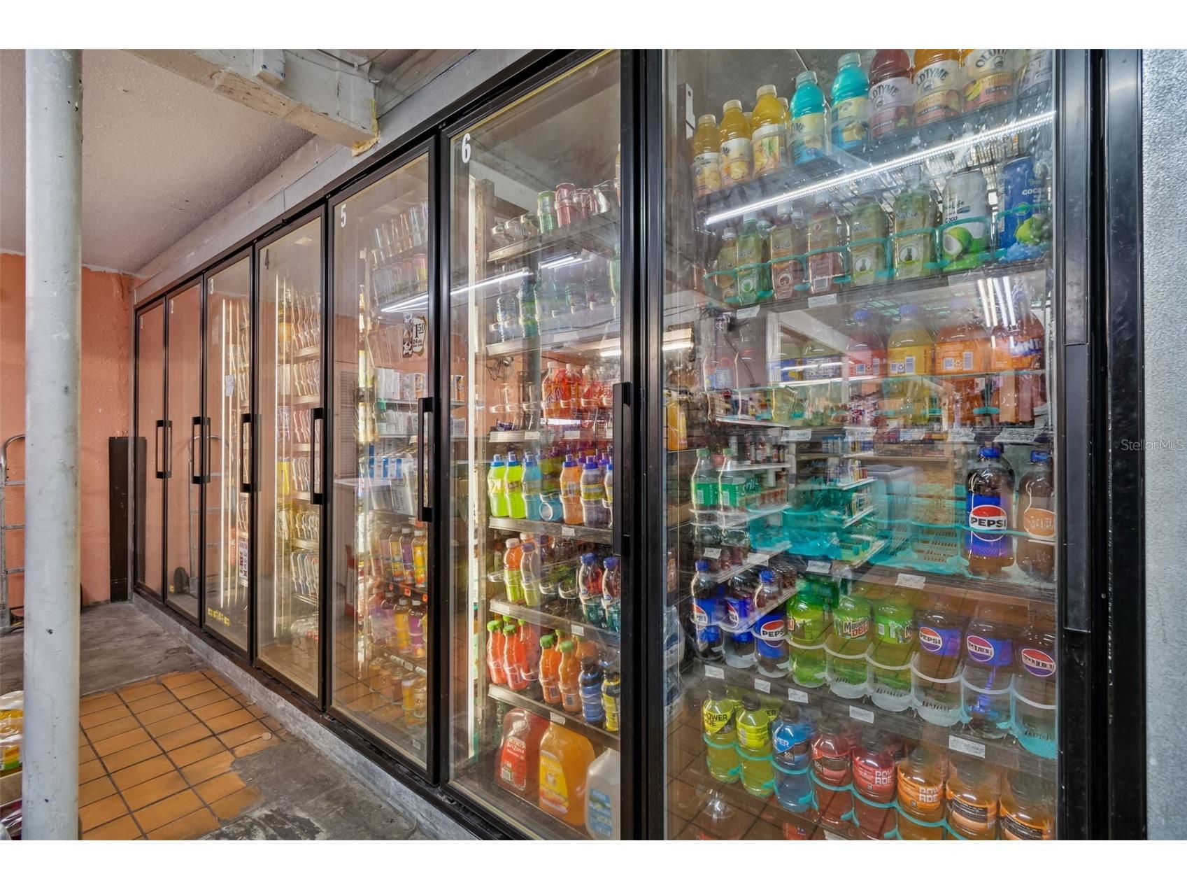 1664 15th Avenue S Saint Petersburg FL 33712 TB8473630 image4