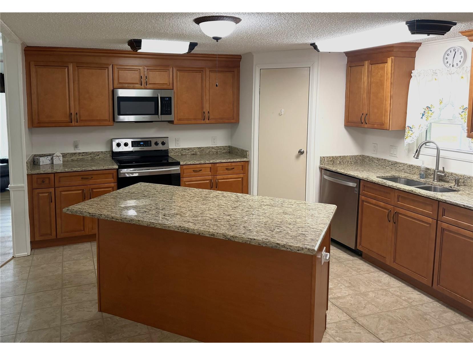 1664 Elkhart Circle Tavares FL 32778 - Lake Frances G5106111 image12