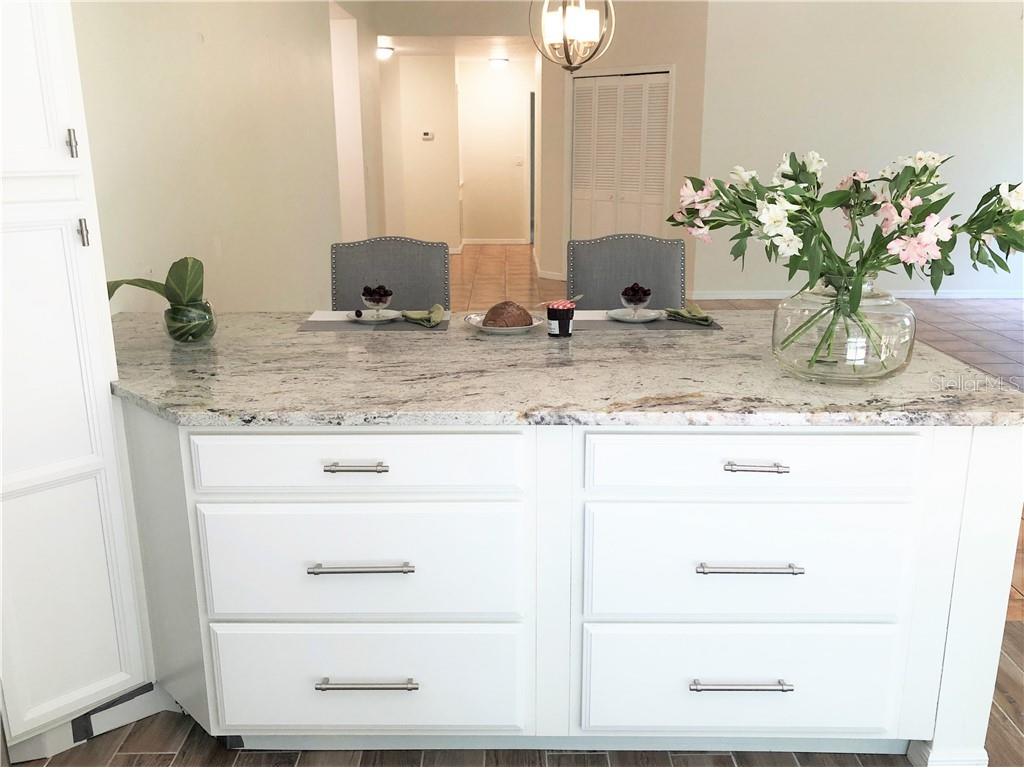 1664 Starling Drive #101 Sarasota FL 34231 A4684500 image14