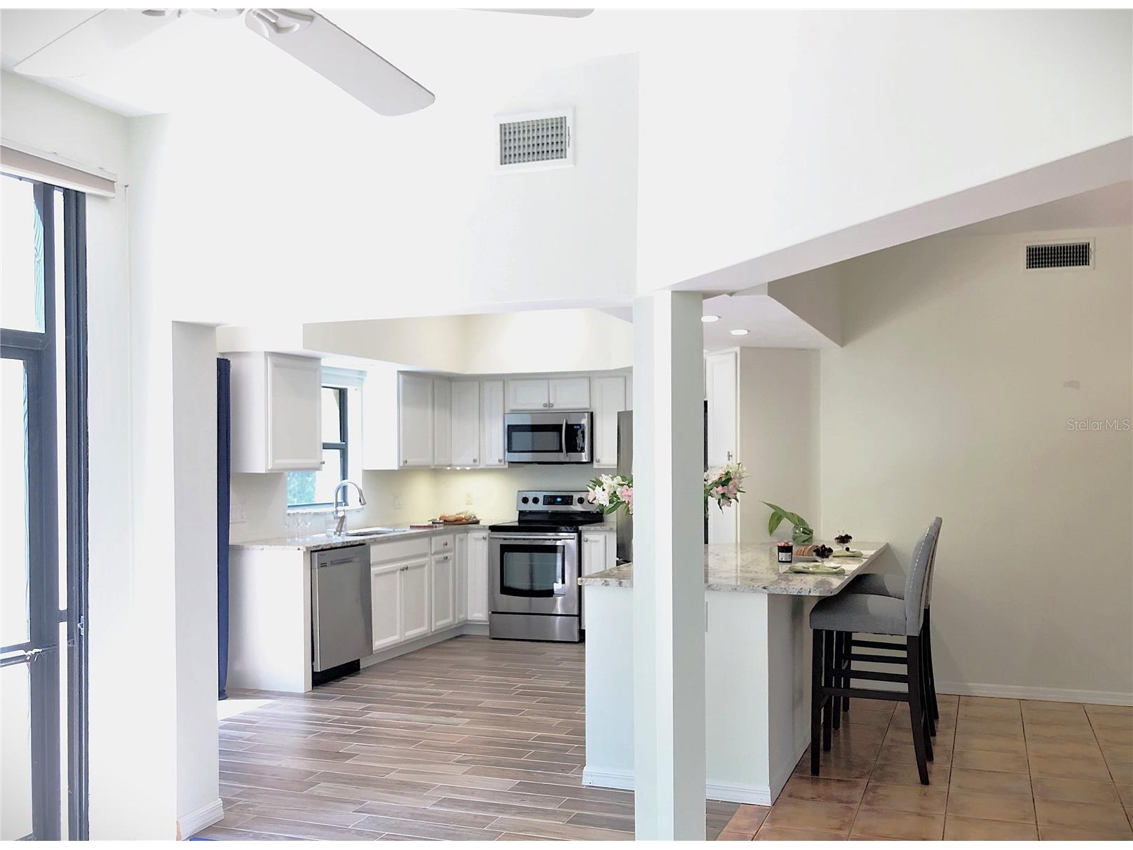 1664 Starling Drive #101 Sarasota FL 34231 A4684500 image15
