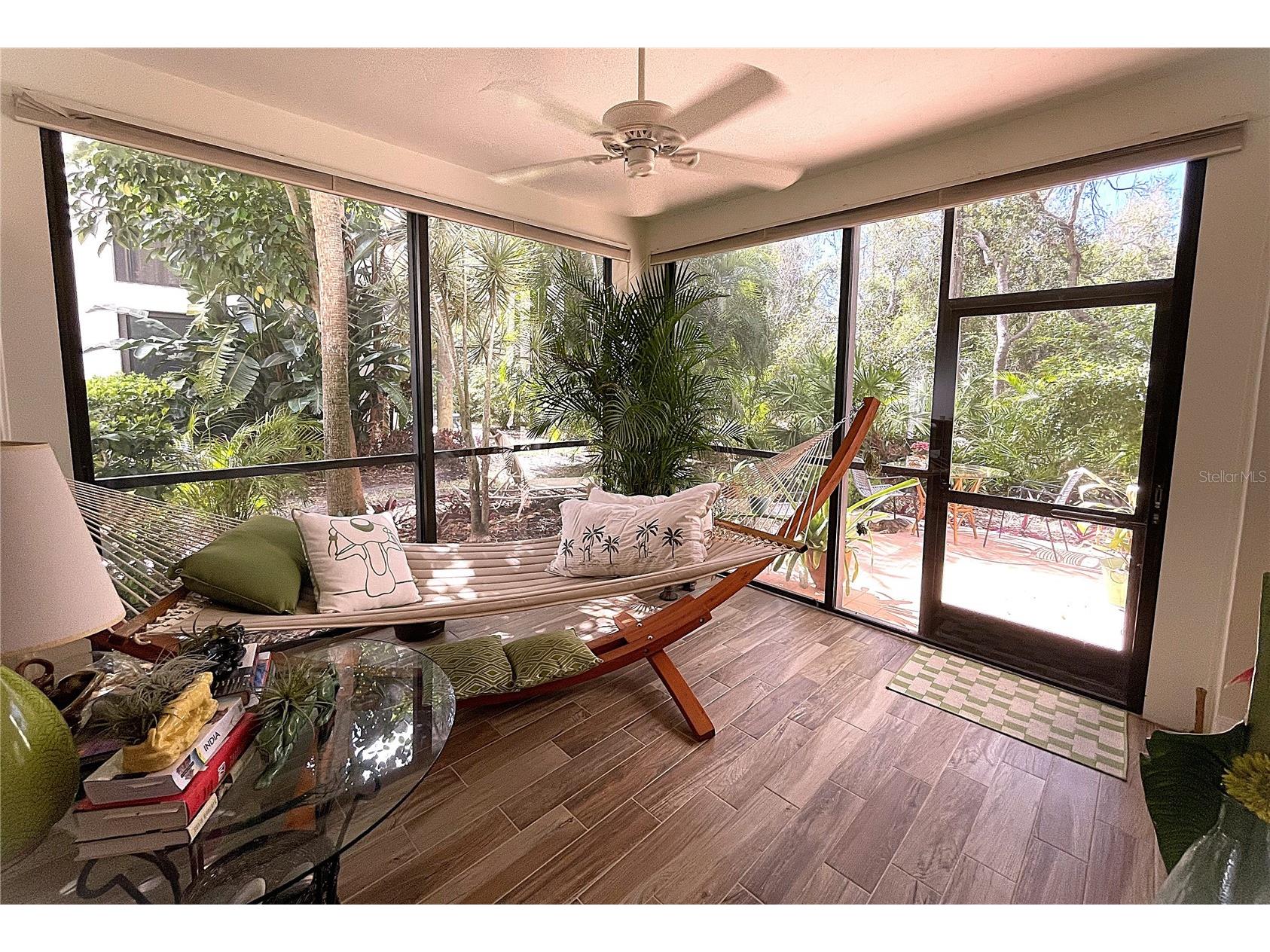 1664 Starling Drive #101 Sarasota FL 34231 A4684500 image17