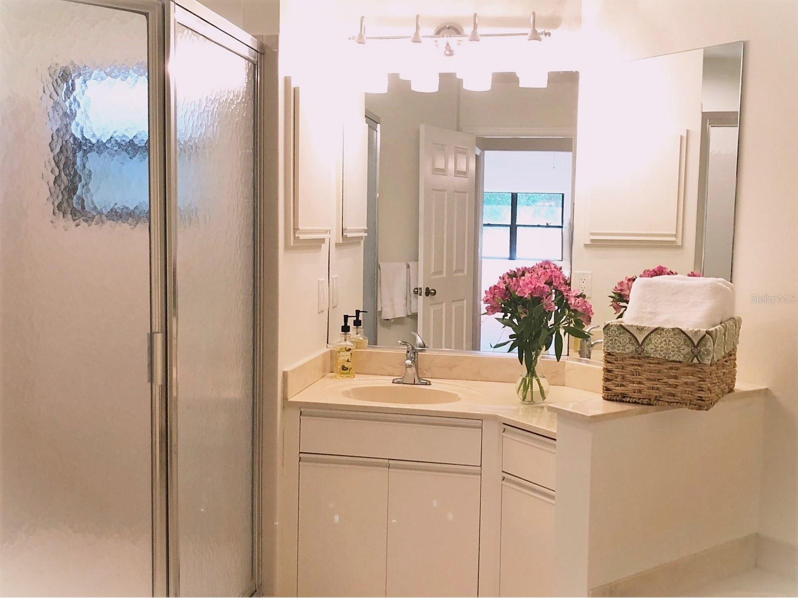 1664 Starling Drive #101 Sarasota FL 34231 A4684500 image27