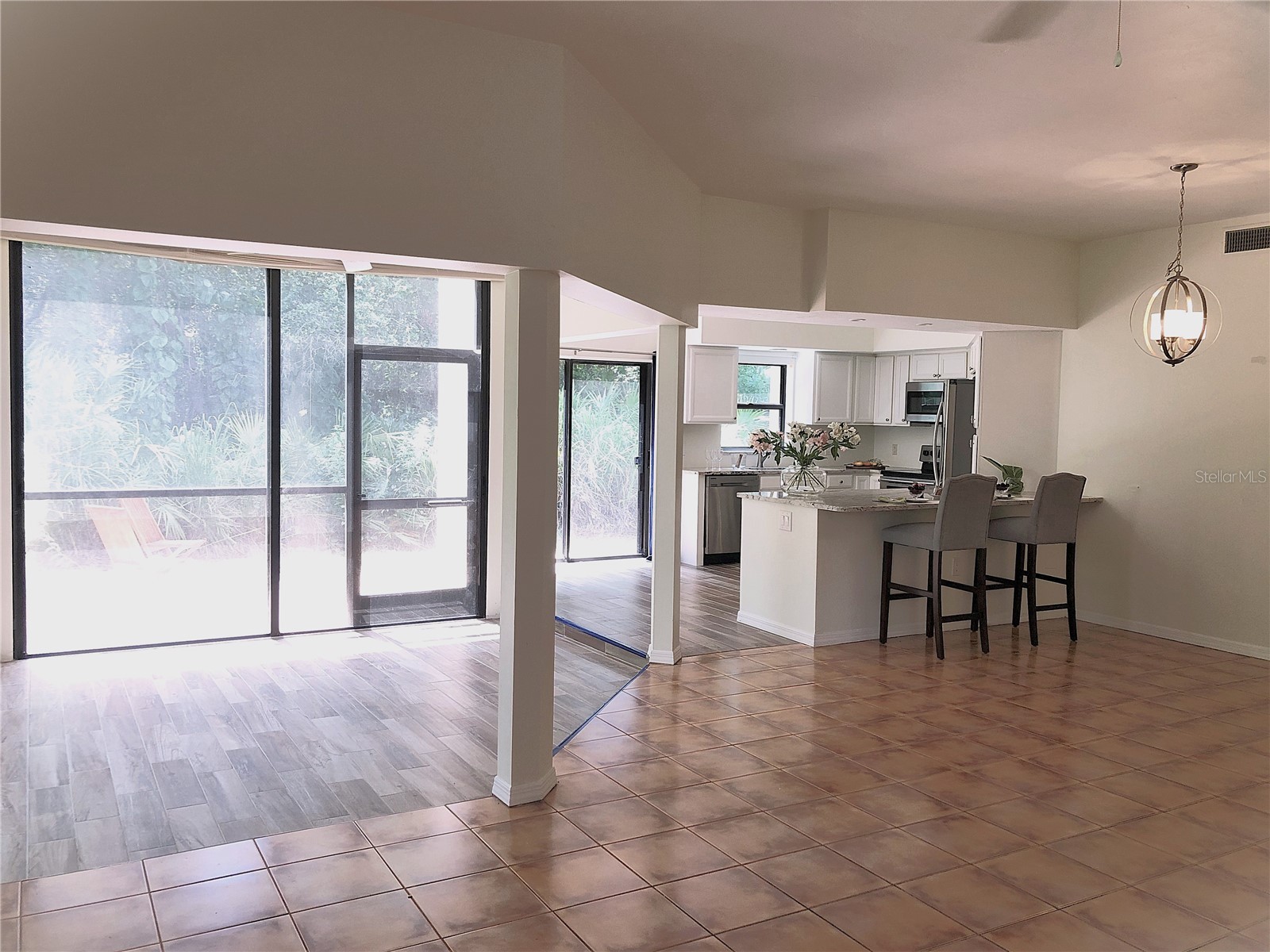 1664 Starling Drive #101 Sarasota FL 34231 A4684500 image7