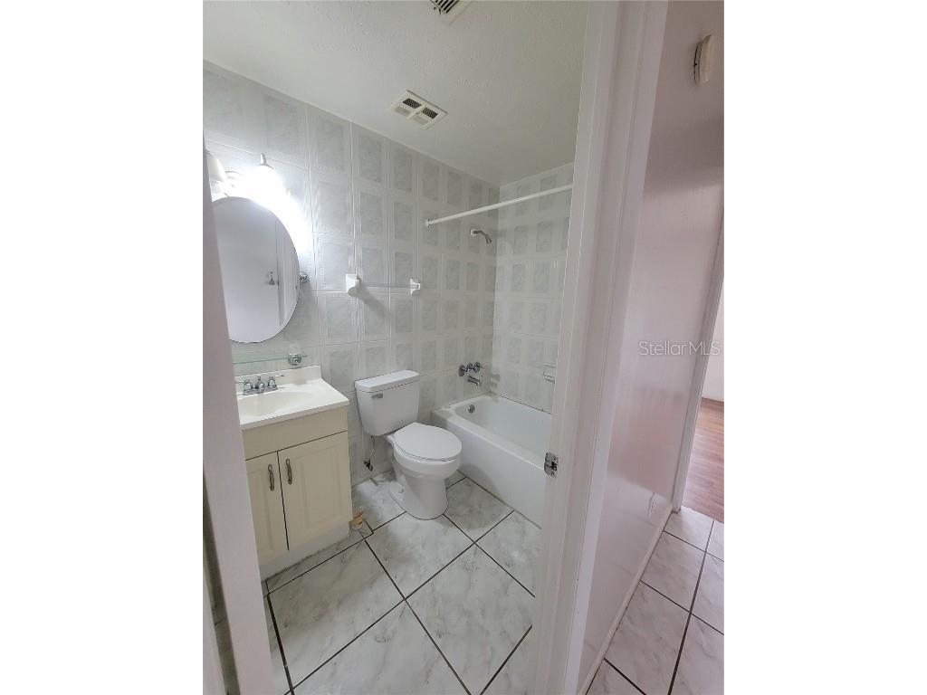 1665 W Oak Ridge Road #D Orlando FL 32809 O6343857 image17