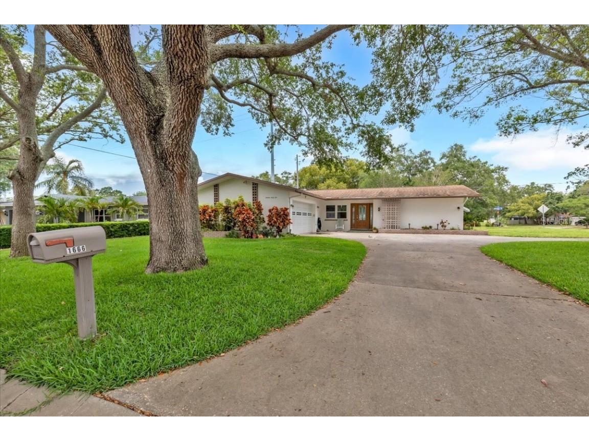 1666 Souvenir Drive Clearwater FL 33755 TB8386038 image1