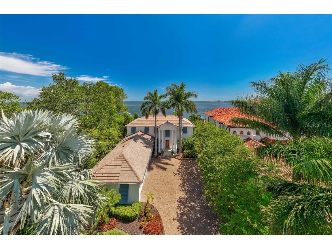 1667 Brightwaters Boulevard NE Saint Petersburg FL 33704 T3537025 image1