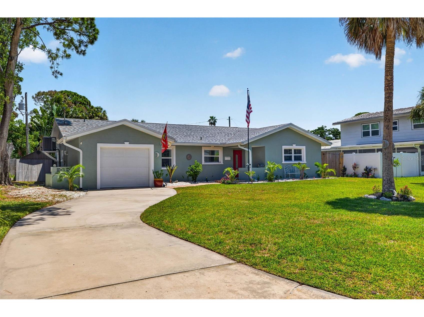 1667 N Dakota Avenue NE Saint Petersburg FL 33703 TB8524153 image1