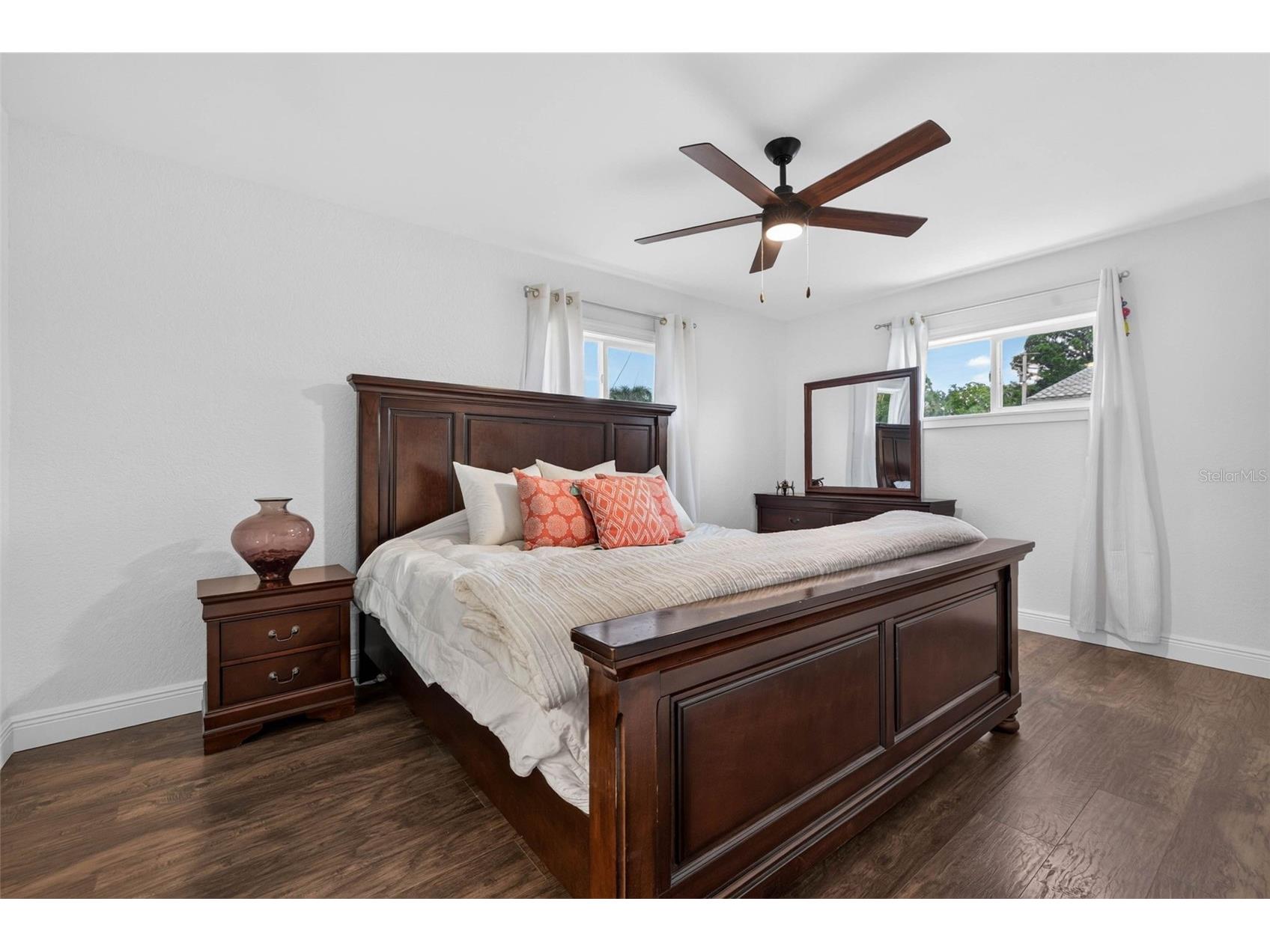 1667 N Dakota Avenue NE Saint Petersburg FL 33703 TB8524153 image14