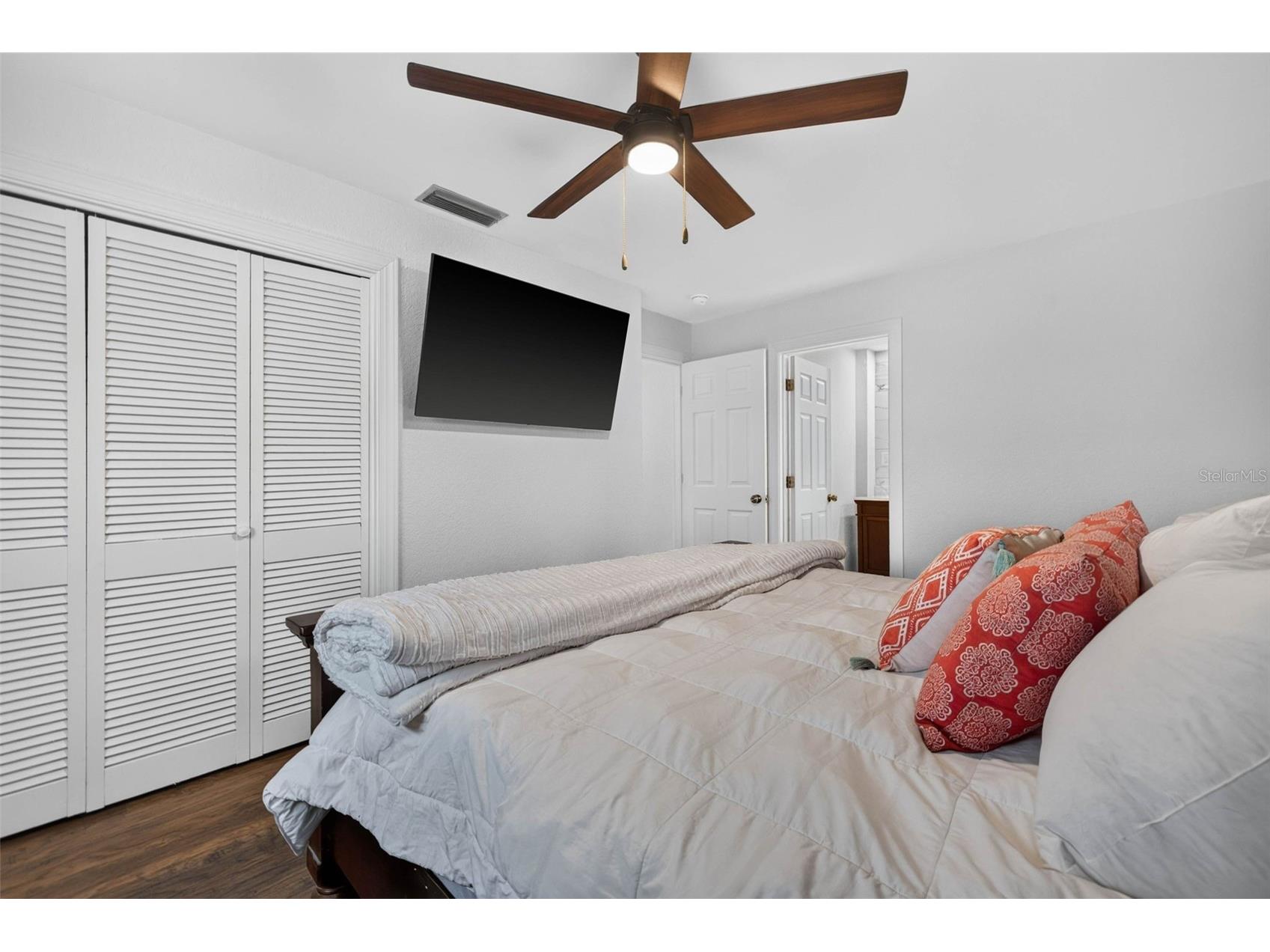 1667 N Dakota Avenue NE Saint Petersburg FL 33703 TB8524153 image15
