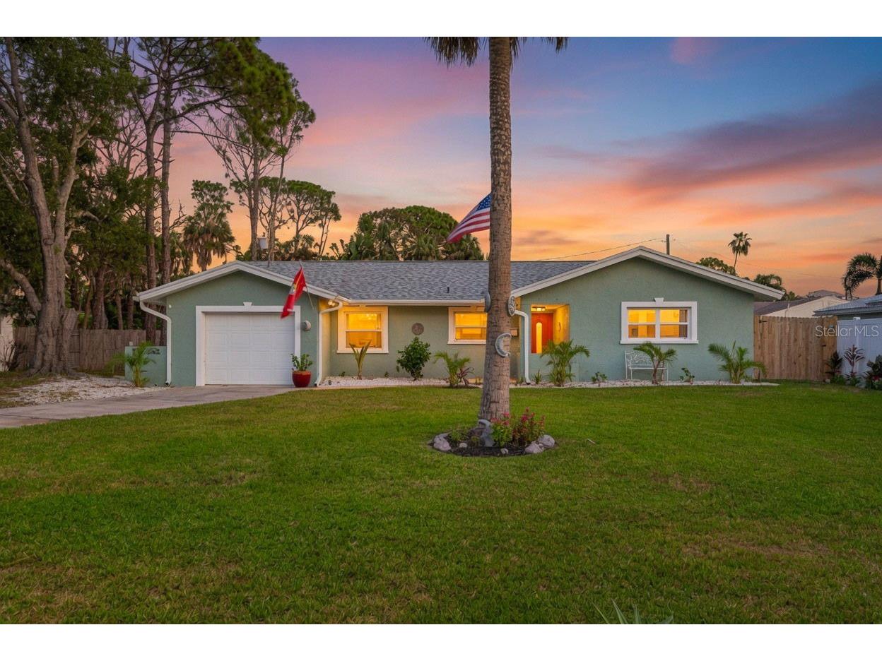 1667 N Dakota Avenue NE Saint Petersburg FL 33703 TB8524153 image2